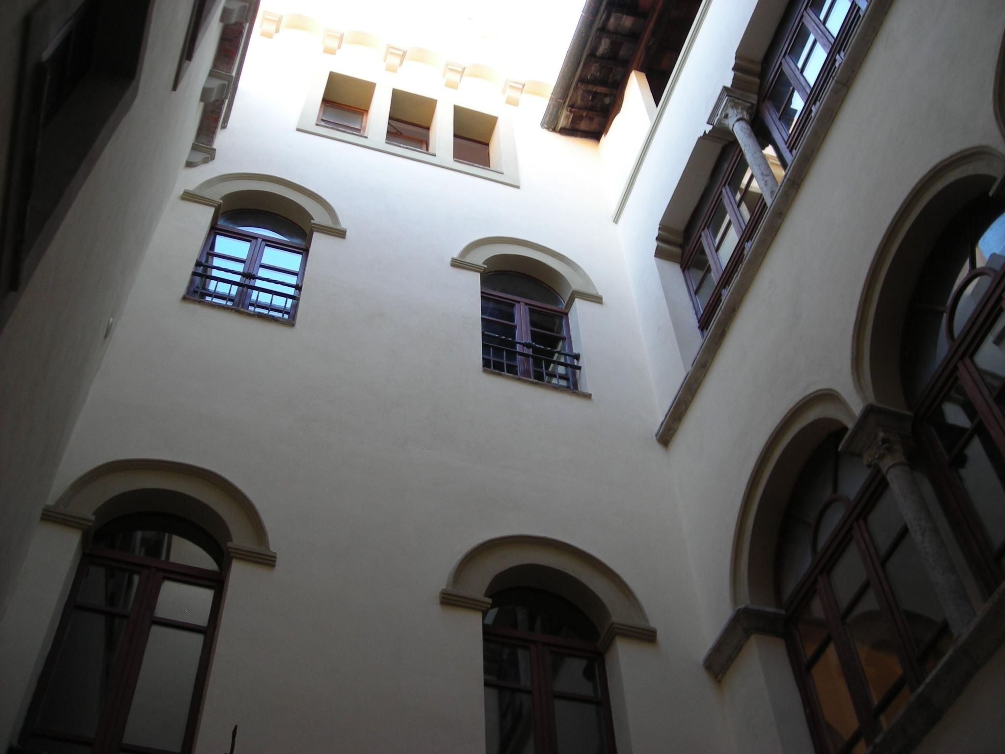 Malfatti Palace - Premier Studio-Binnen