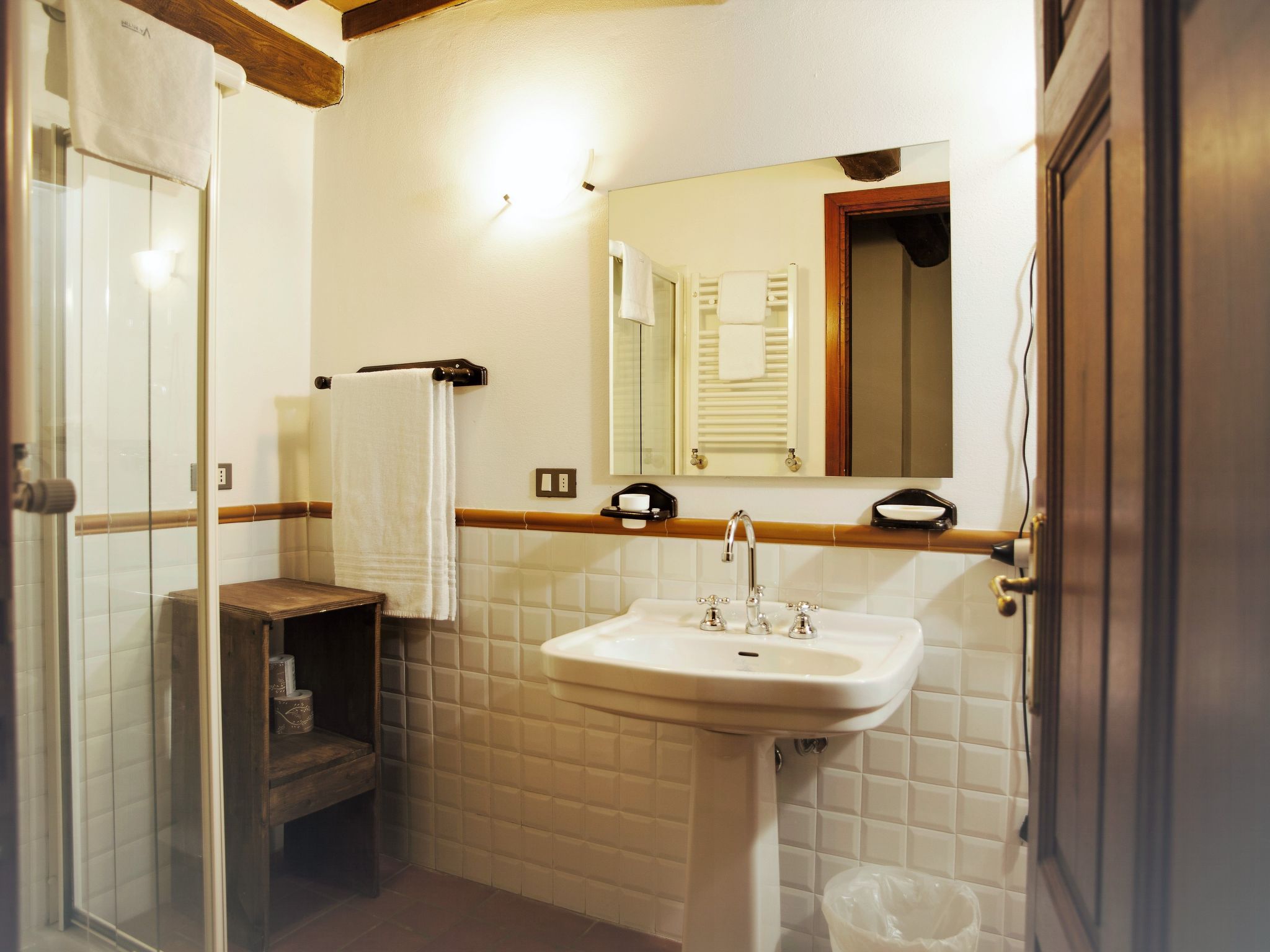 Sperior Zwei-Zimmer-Wohnung-Binnen