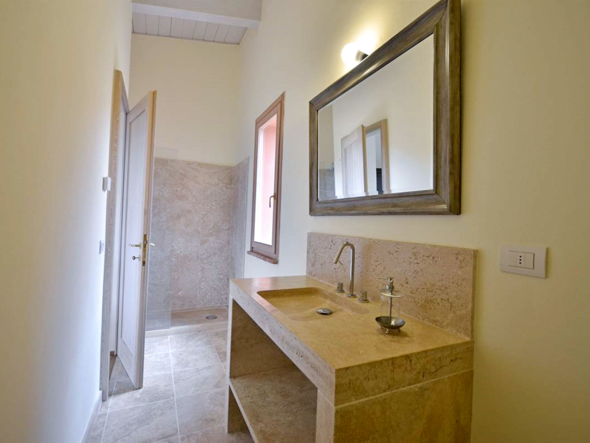 Villa Rosmarino-Binnen