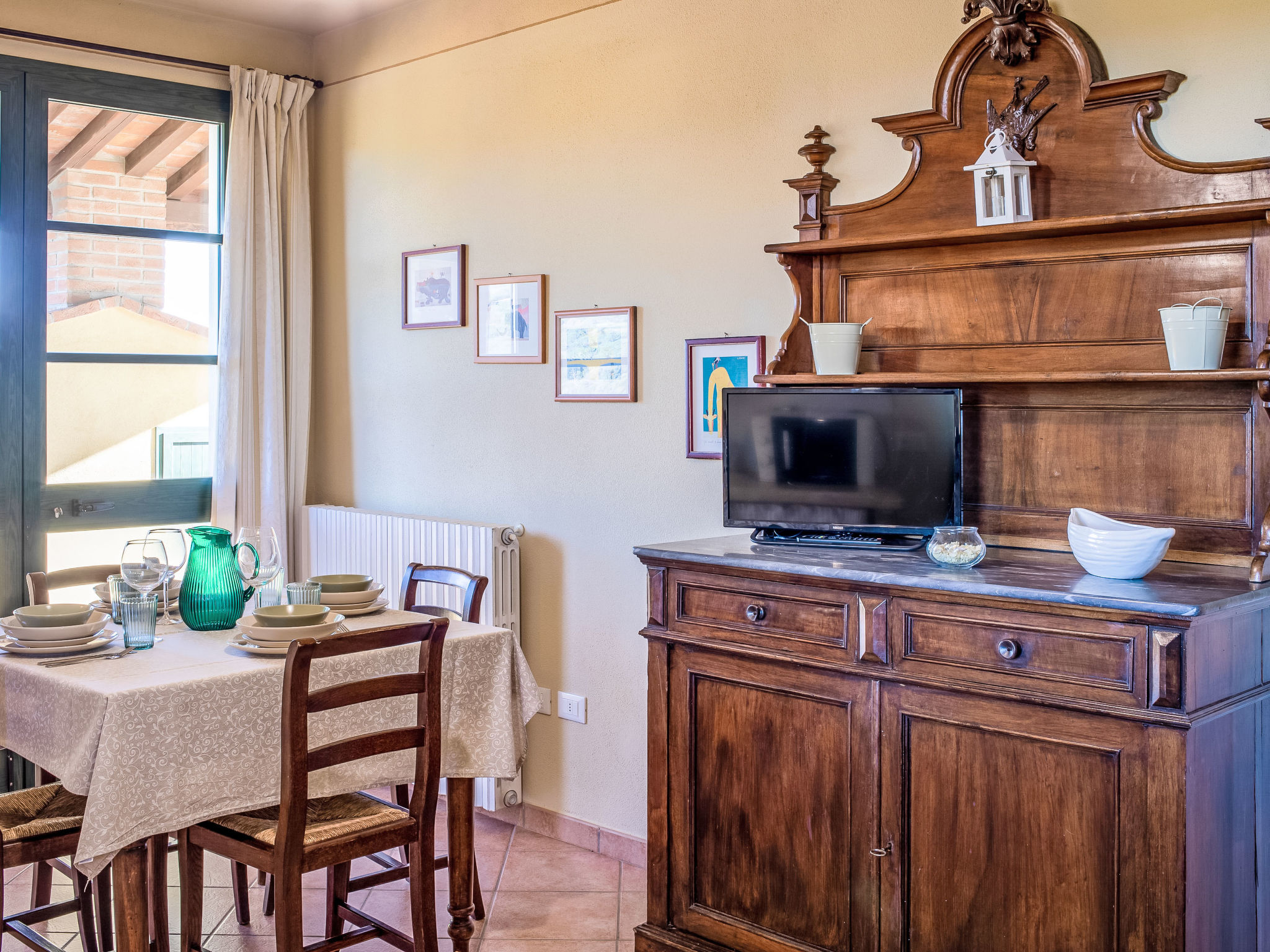 Kitchen / Dining Room