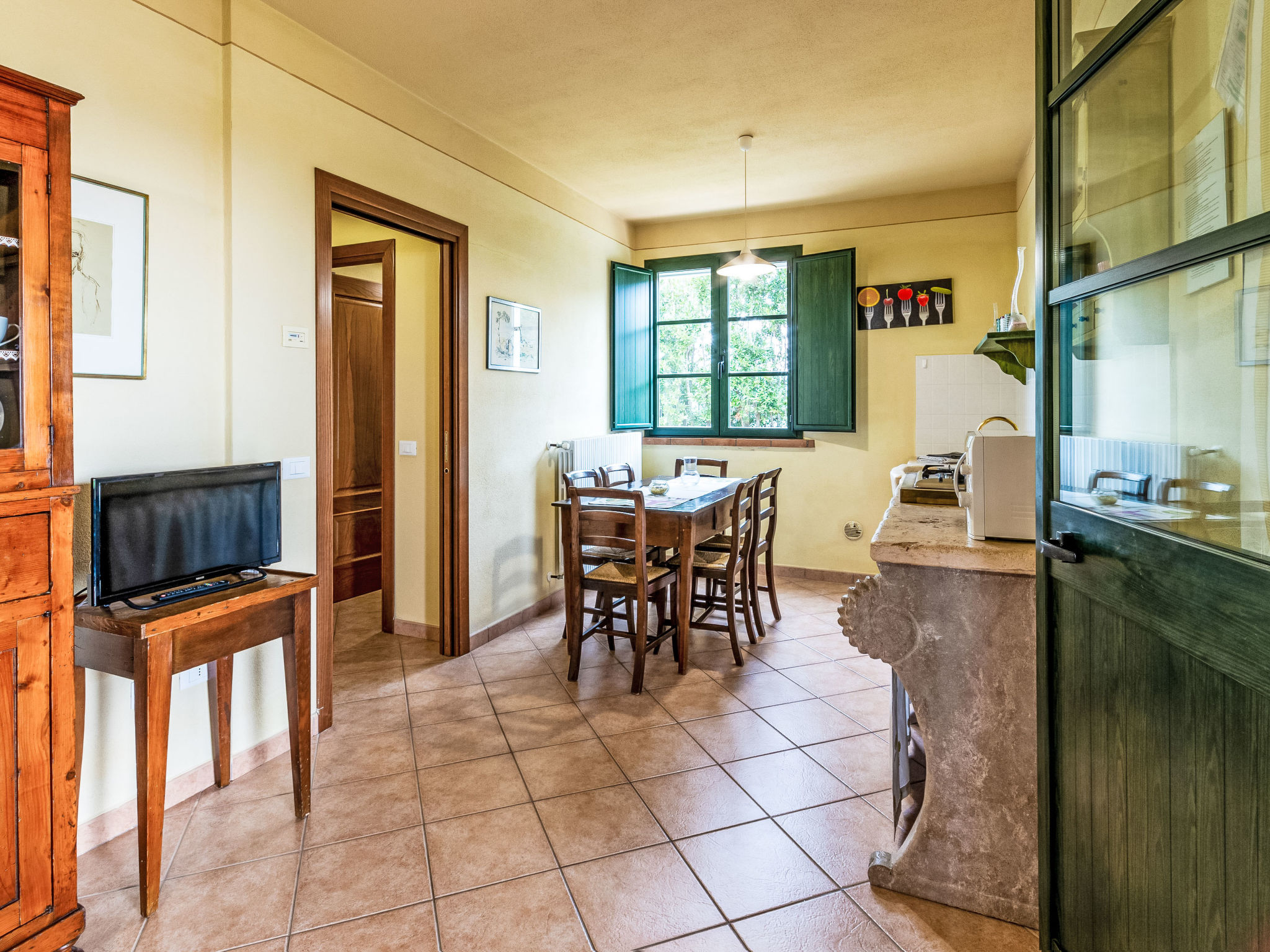 Kitchen / Dining Room