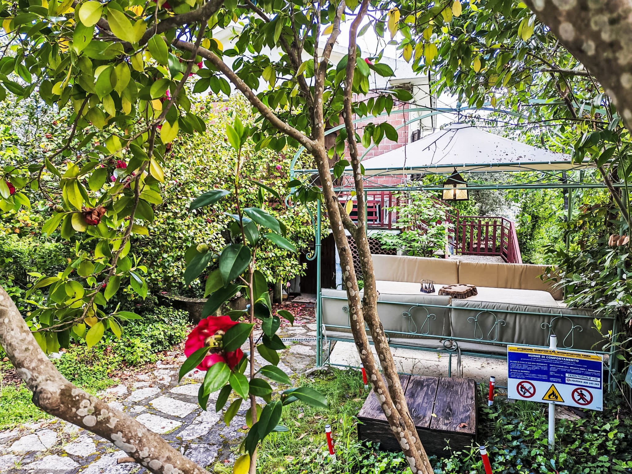 Wohnung 'Pink Holly' mit Terrasse - Draußen