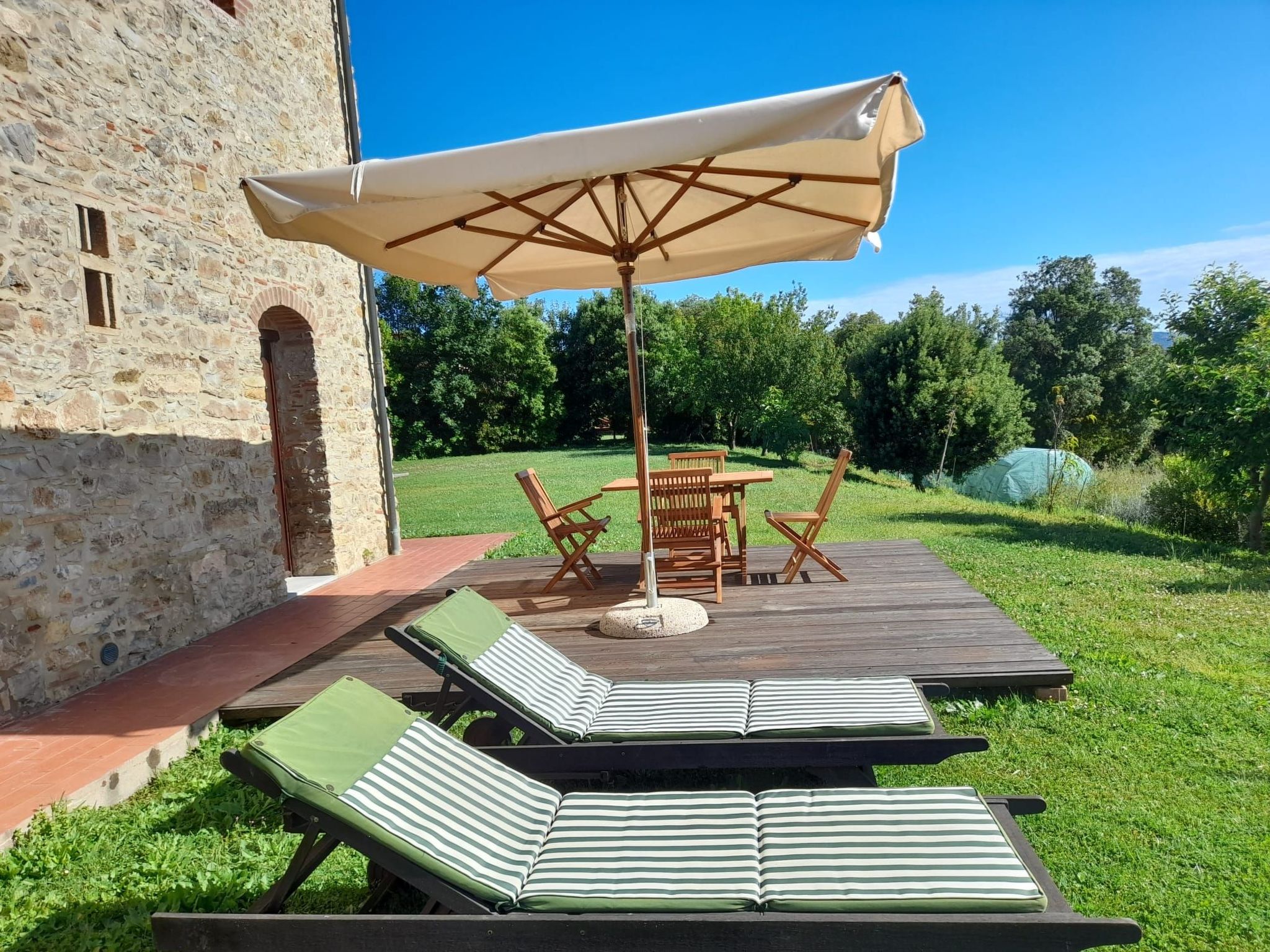 Suite con Giardino-Drinnen