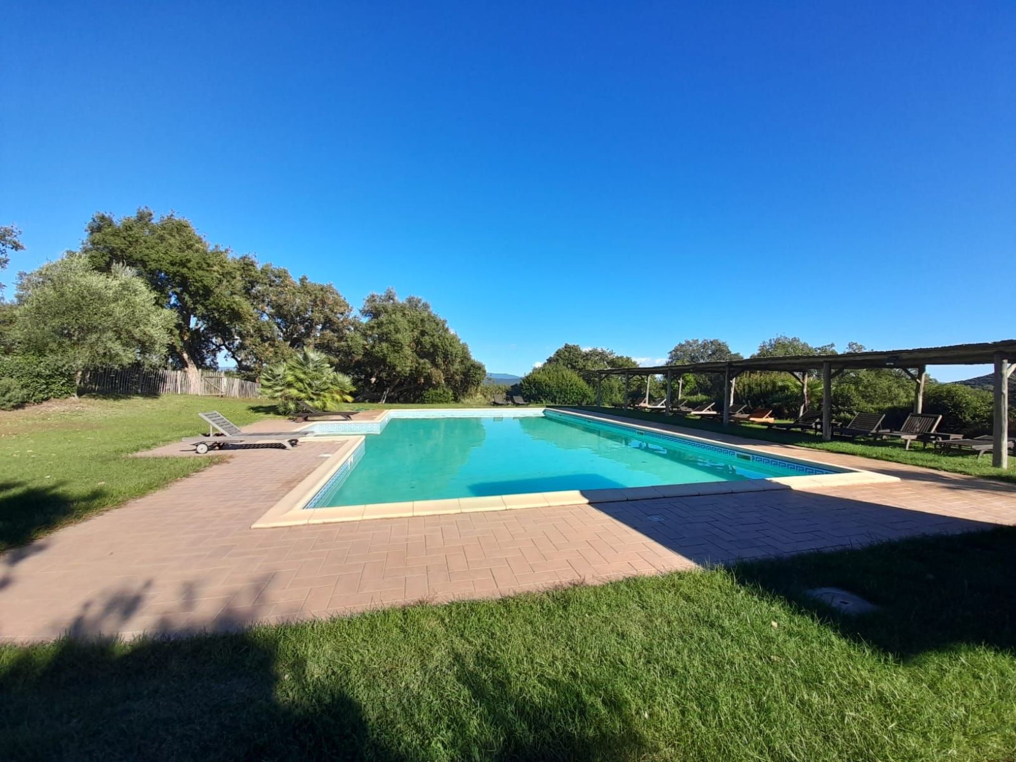 Suite con Giardino-Drinnen