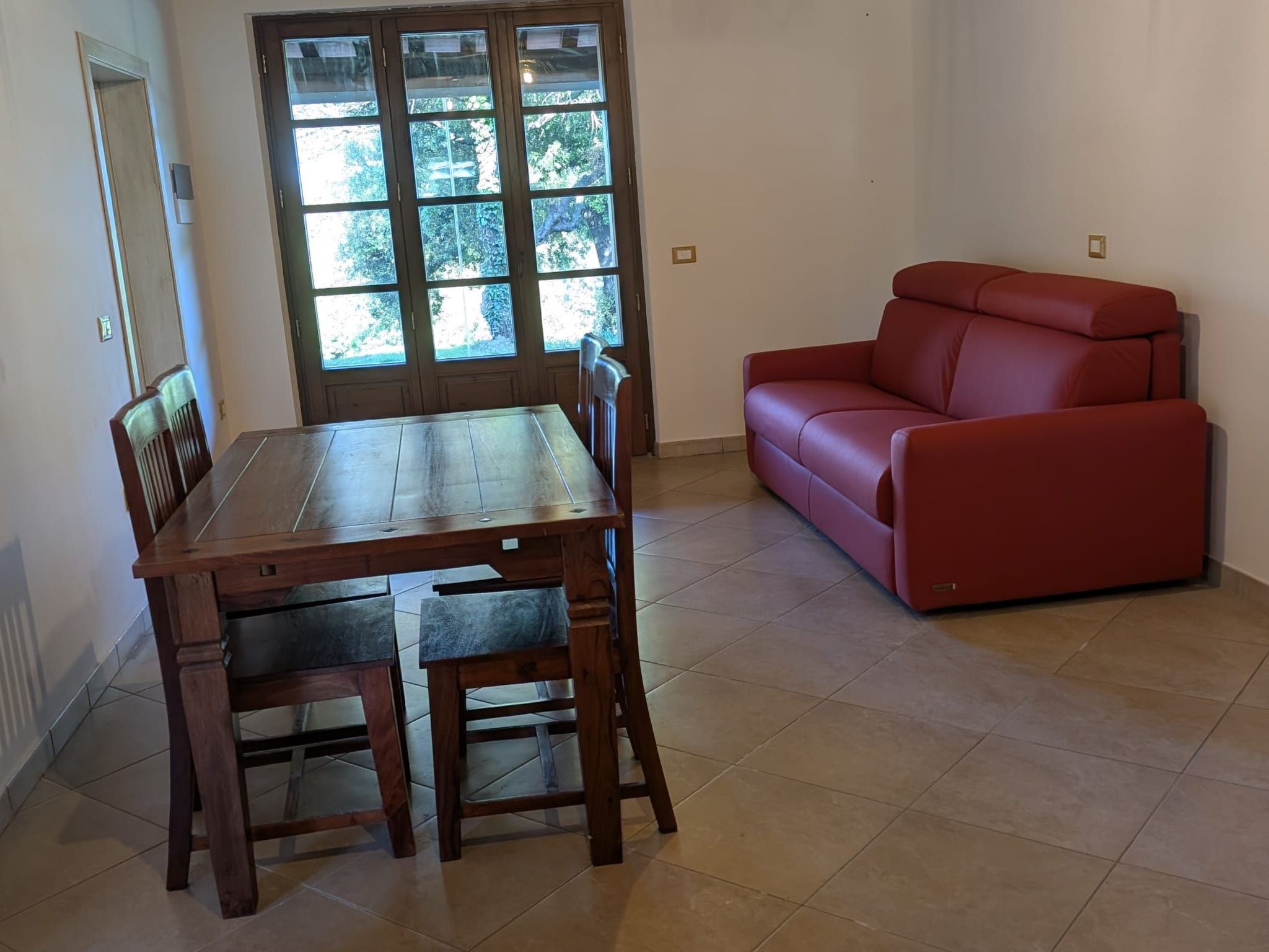 Wohnung mit Terrasse-Dedans