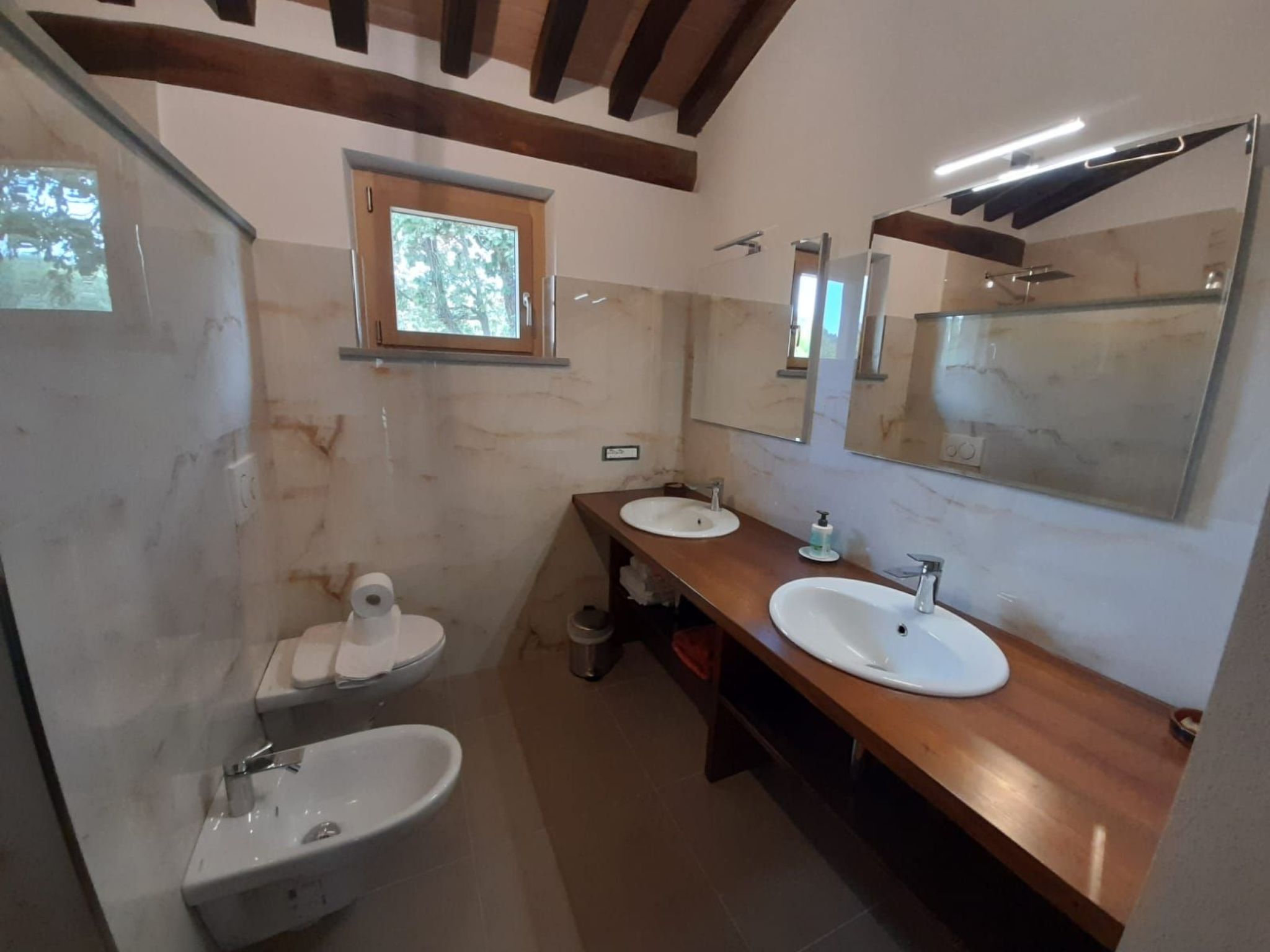 Wohnung mit Terrasse-Dedans