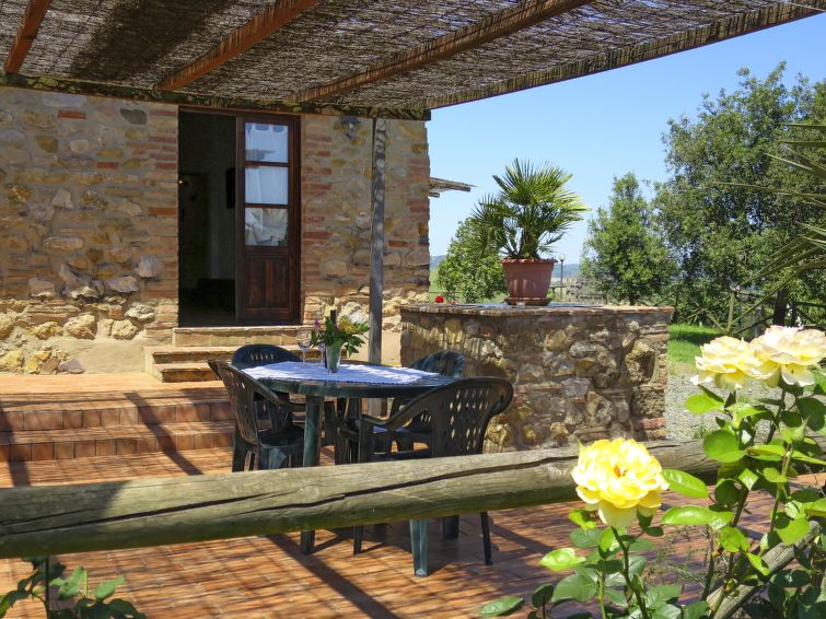 Zonnig appartement Le Colmate in Guardistallo voor 6 personen in Guardistallo