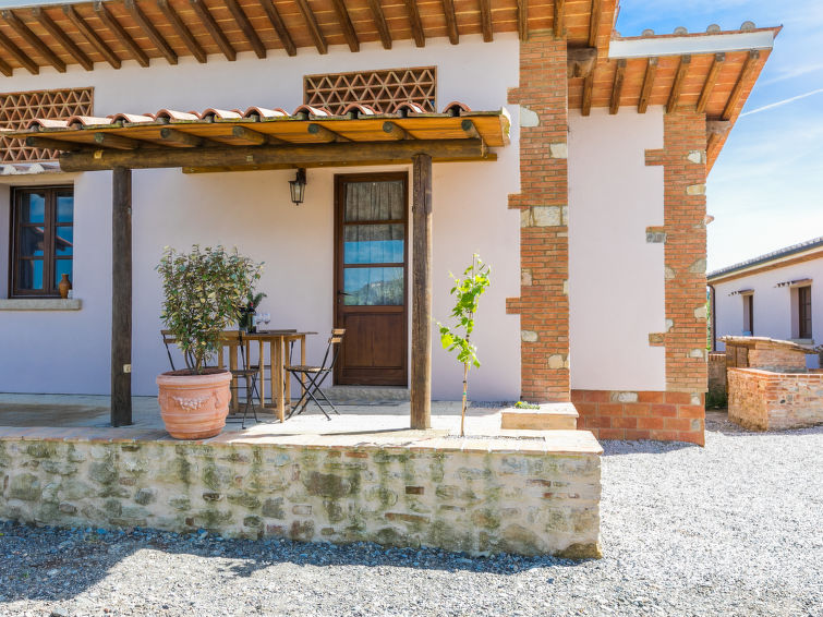 Rustgevend appartement Solix in Guardistallo met zwembad in Guardistallo