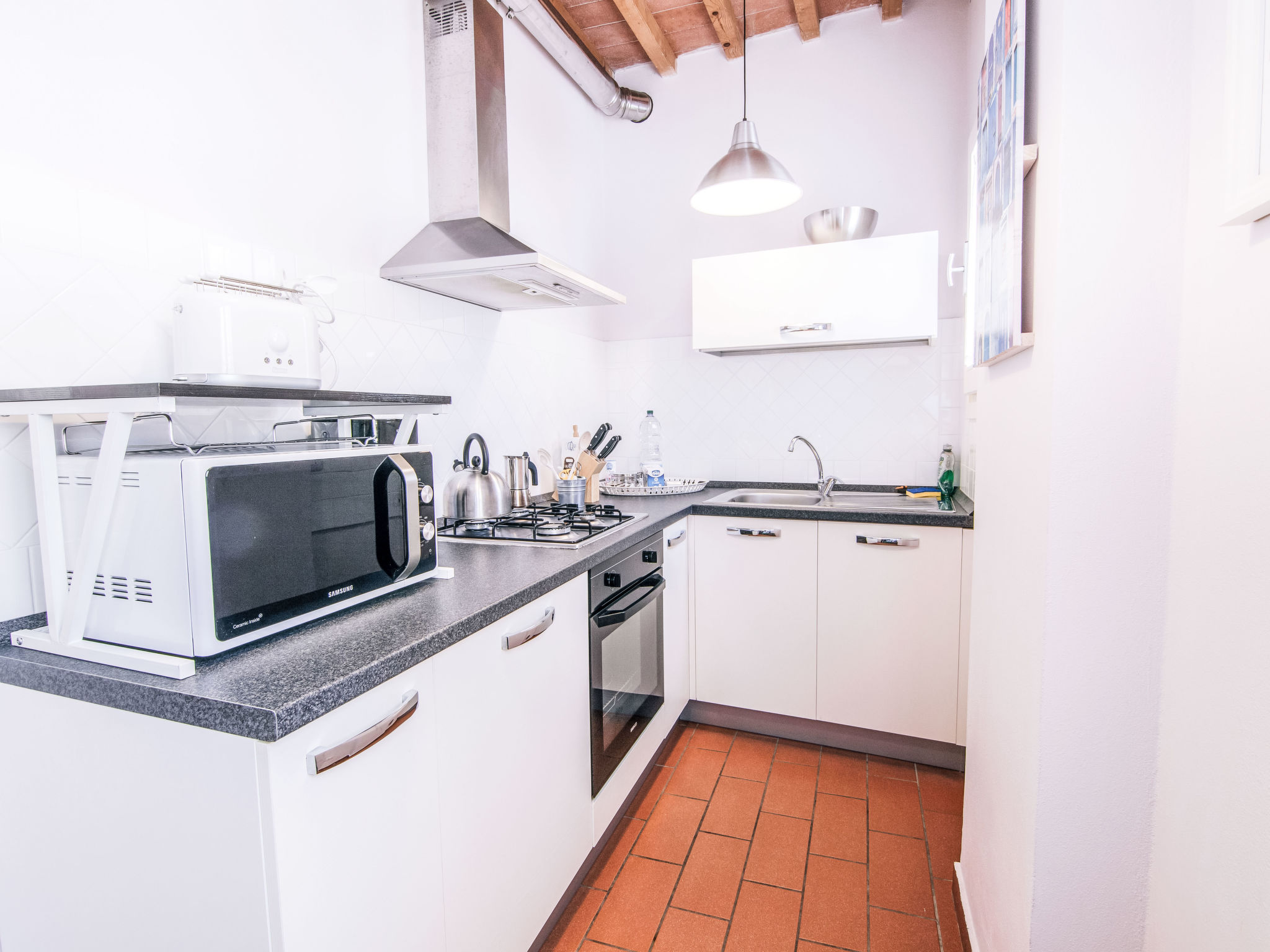Wohnung "L'Arancio" mit Privatparkplatz - Dedans