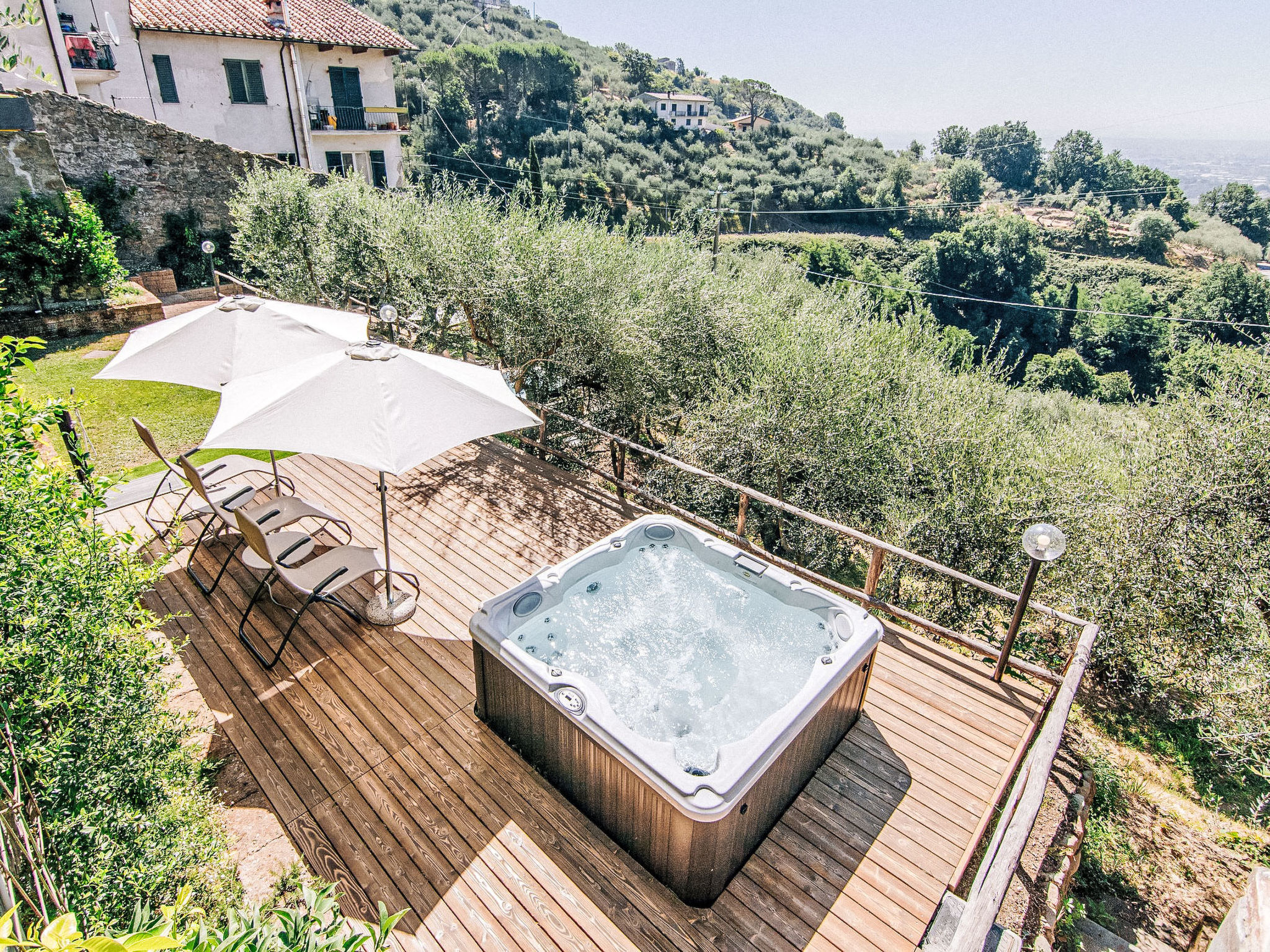 Wohnung 'The Grapefruit' mit Whirlpool - Dehors