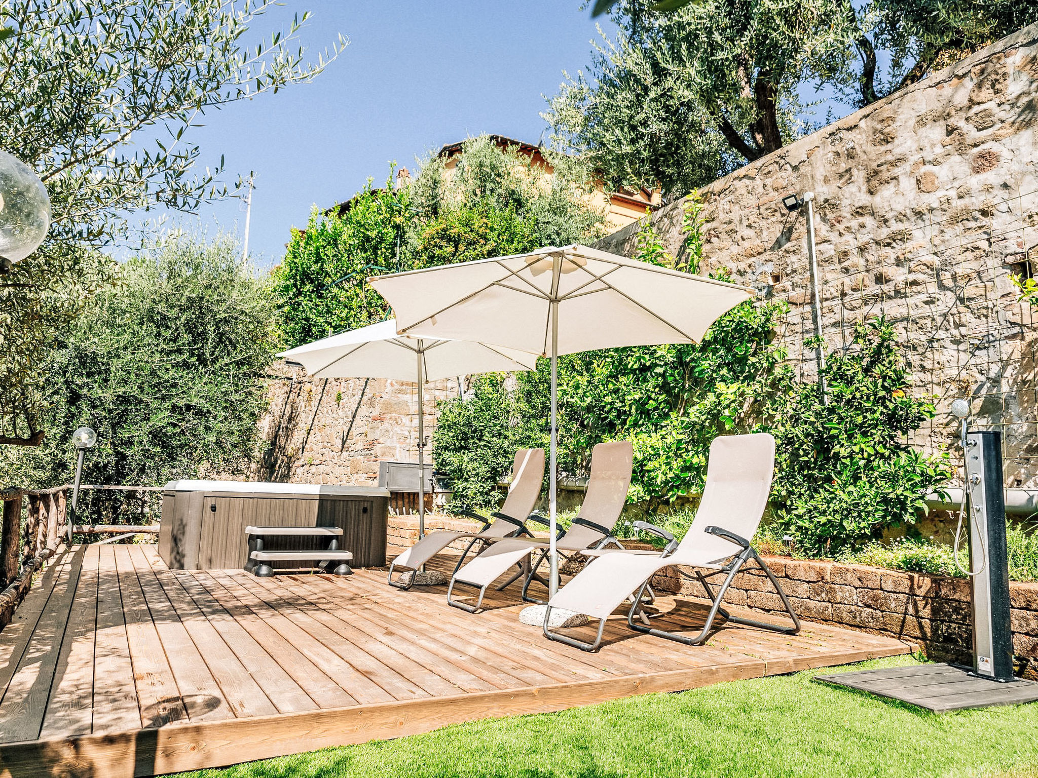 Wohnung "Il Bergamotto" mit Garten - Dehors