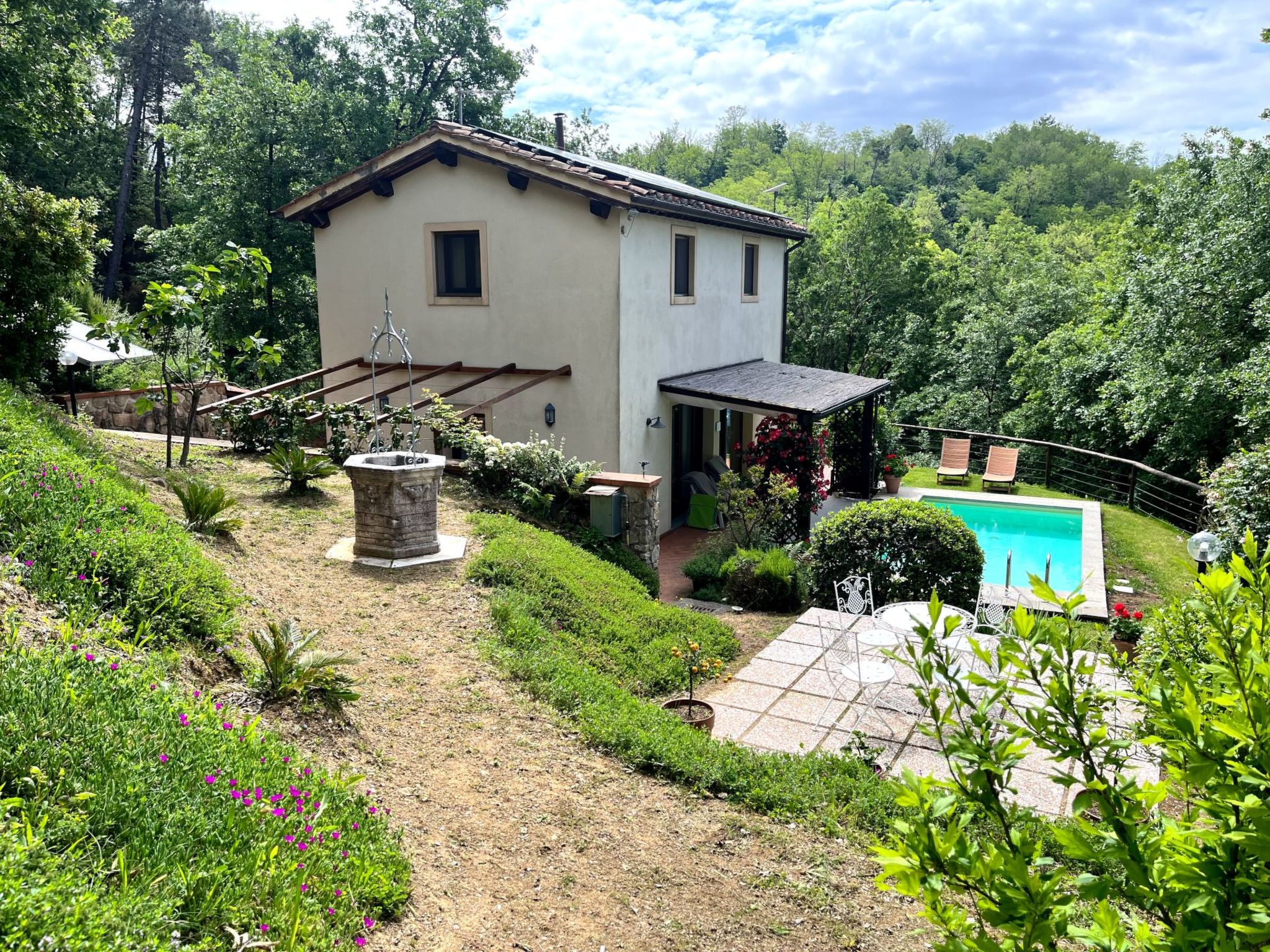 Villa im Grünen Civico 2 in Uzzano-Binnen