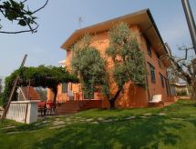 Wohnung mit Terrasse und Pool
