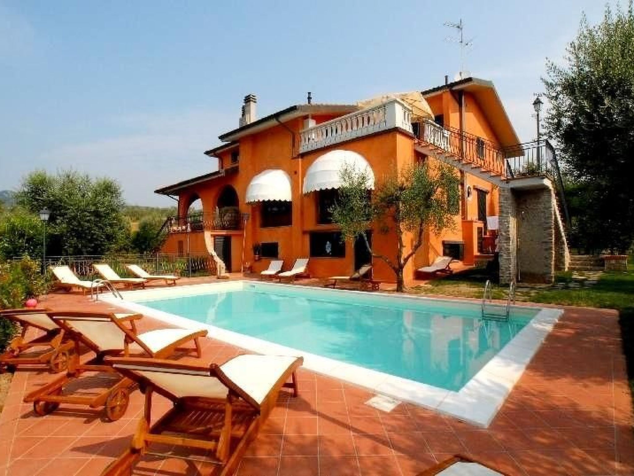 Wohnung Mit Terrasse Und Pool - Montecatini Terme