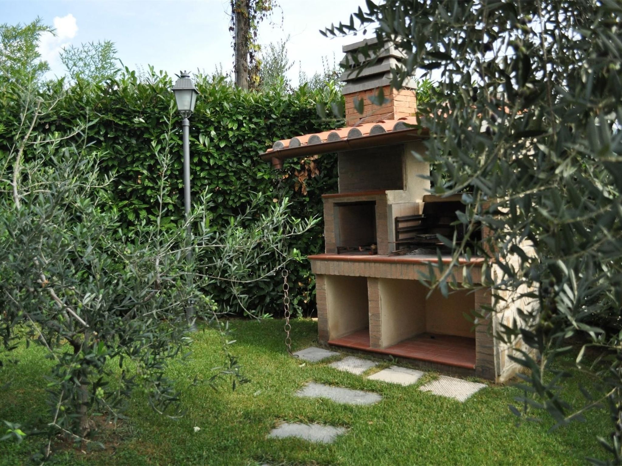 Wohnung mit Terrasse und Pool-Draußen