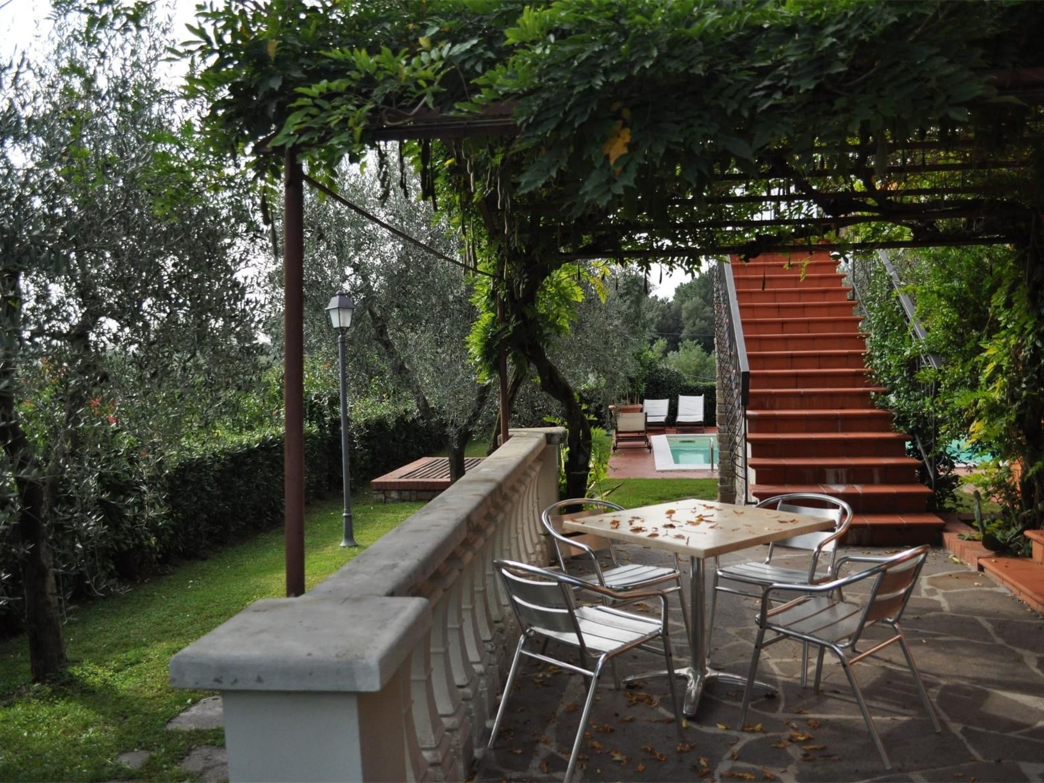 Wohnung mit Terrasse und Pool-Image-tags.info