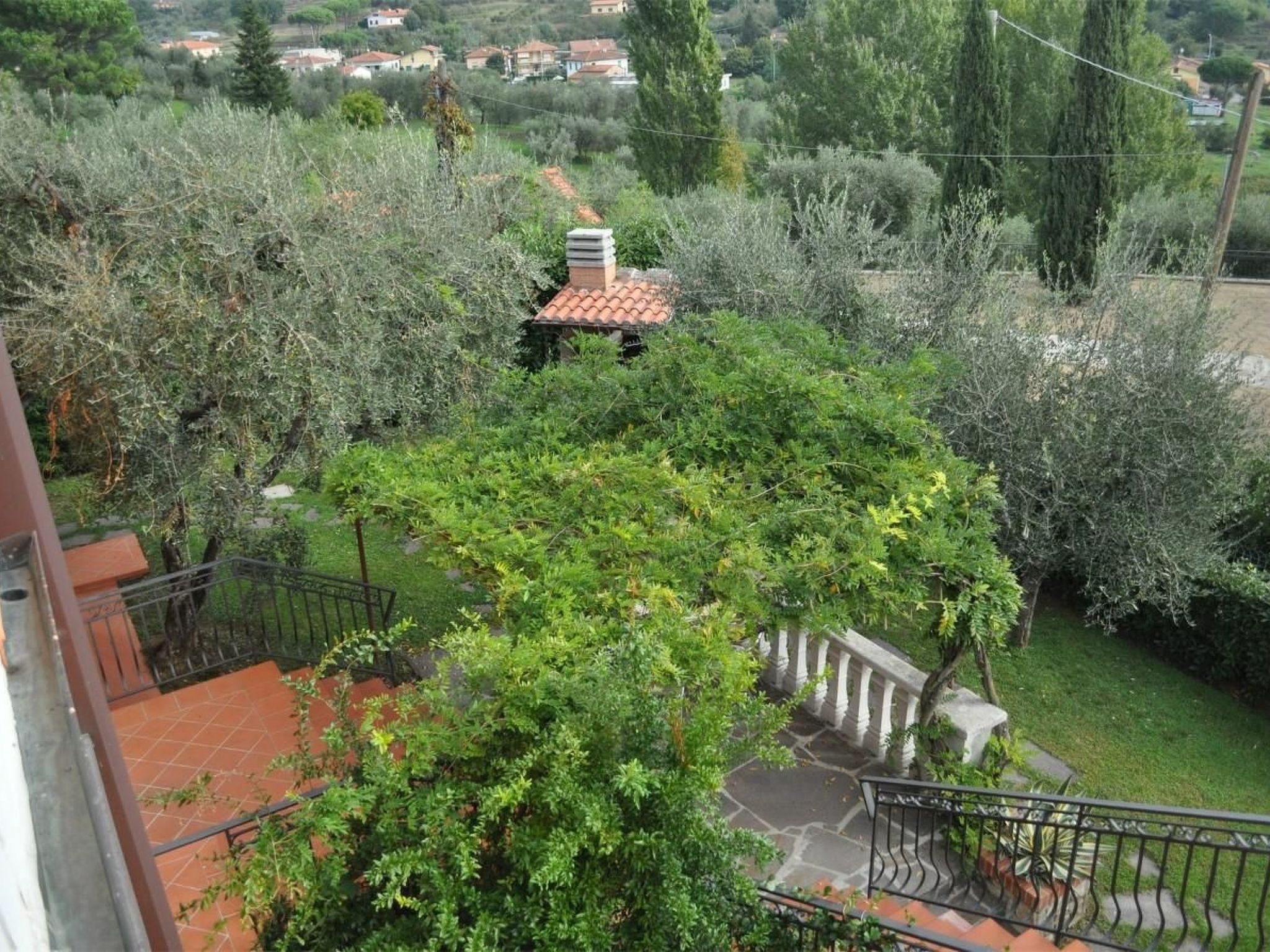 Wohnung mit Terrasse und Pool-Draußen