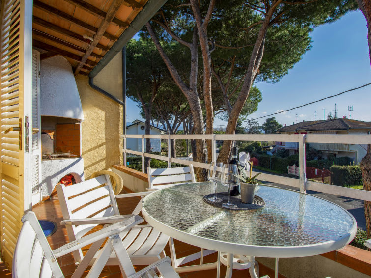 Search and Stay destination Marina di Castagneto Carducci, Toscana - Italy from AU$ 304. Duna Marina