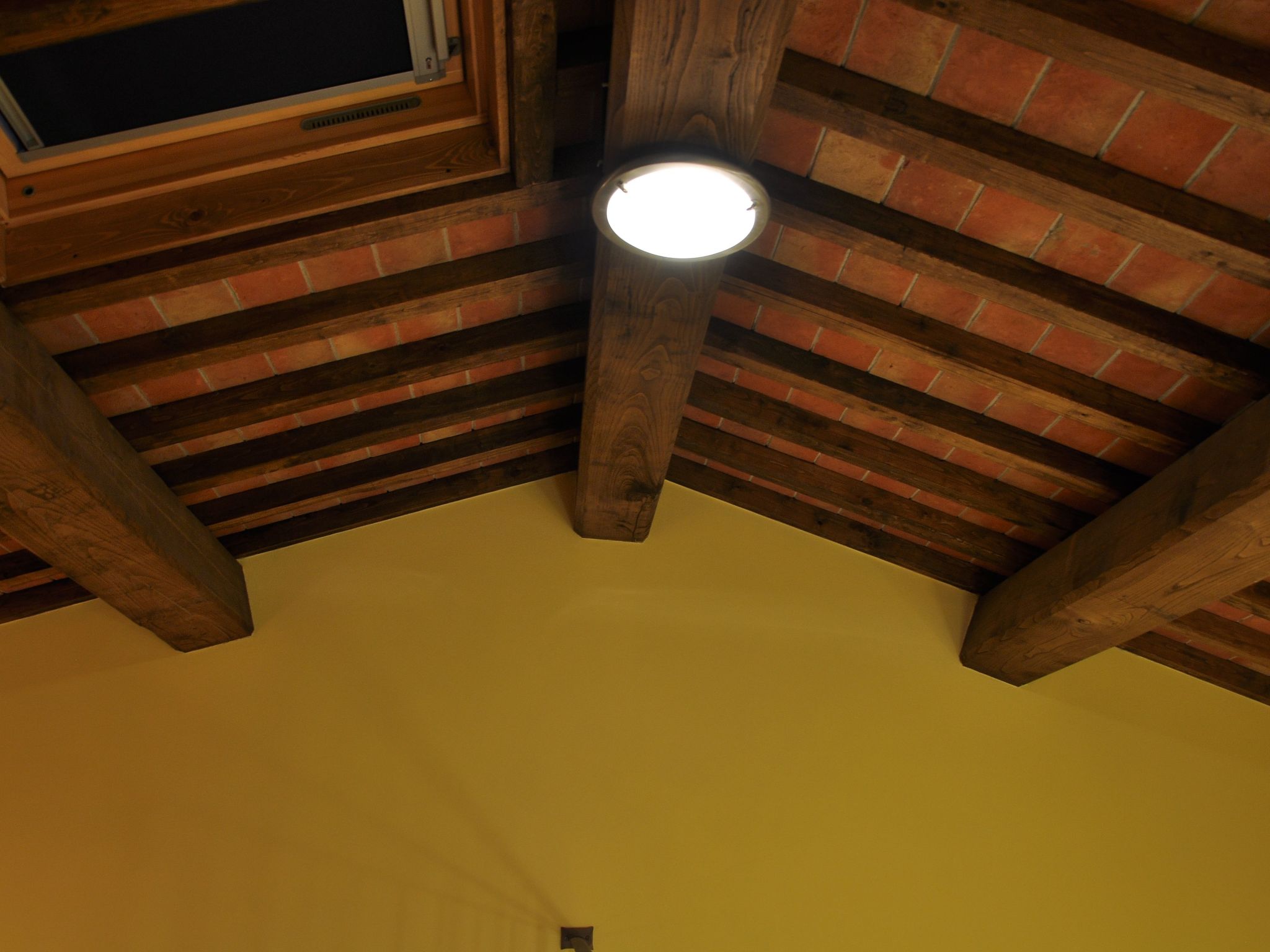 "Casa Olmo" Schwimmbad und Jacuzzi, privater Garten-Binnen