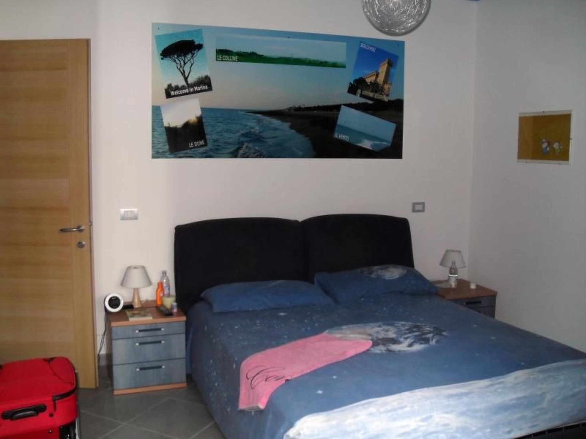 Blaue Wohnung mit Terrasse-Drinnen