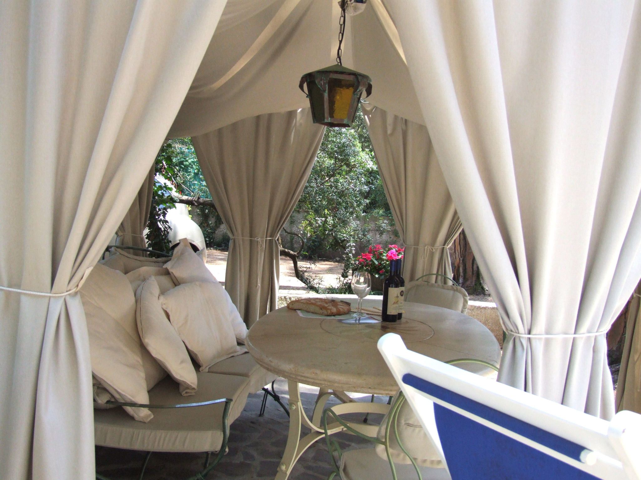 'Camelia' mit Terrasse-Outside