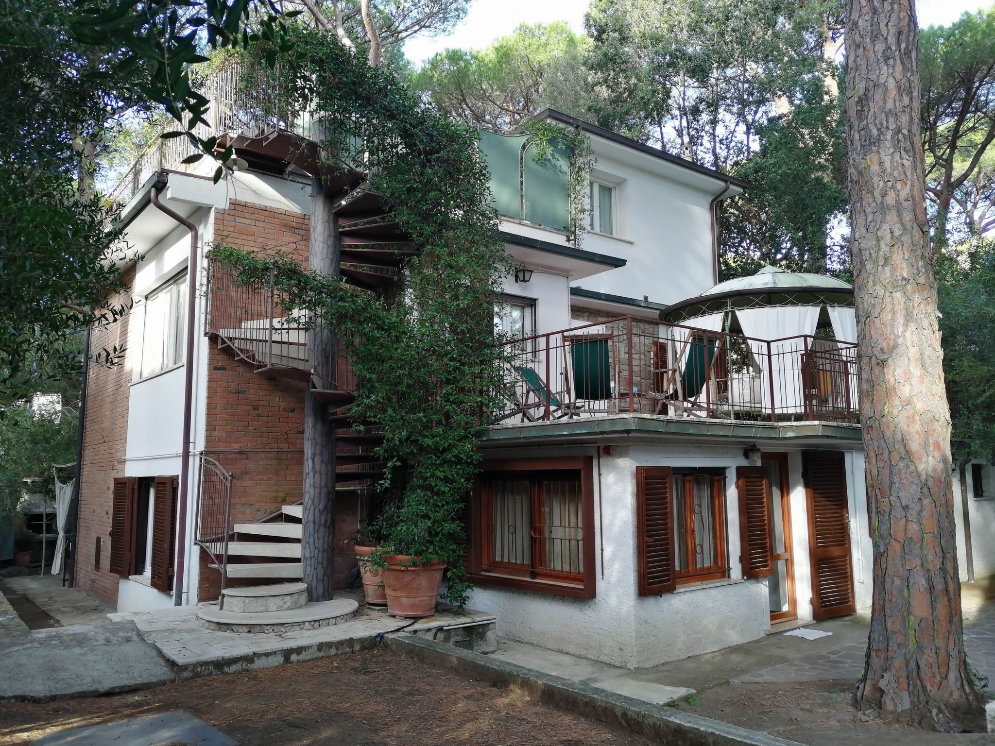 Buganvilla' Wohnung mit privater Terrasse-Outside