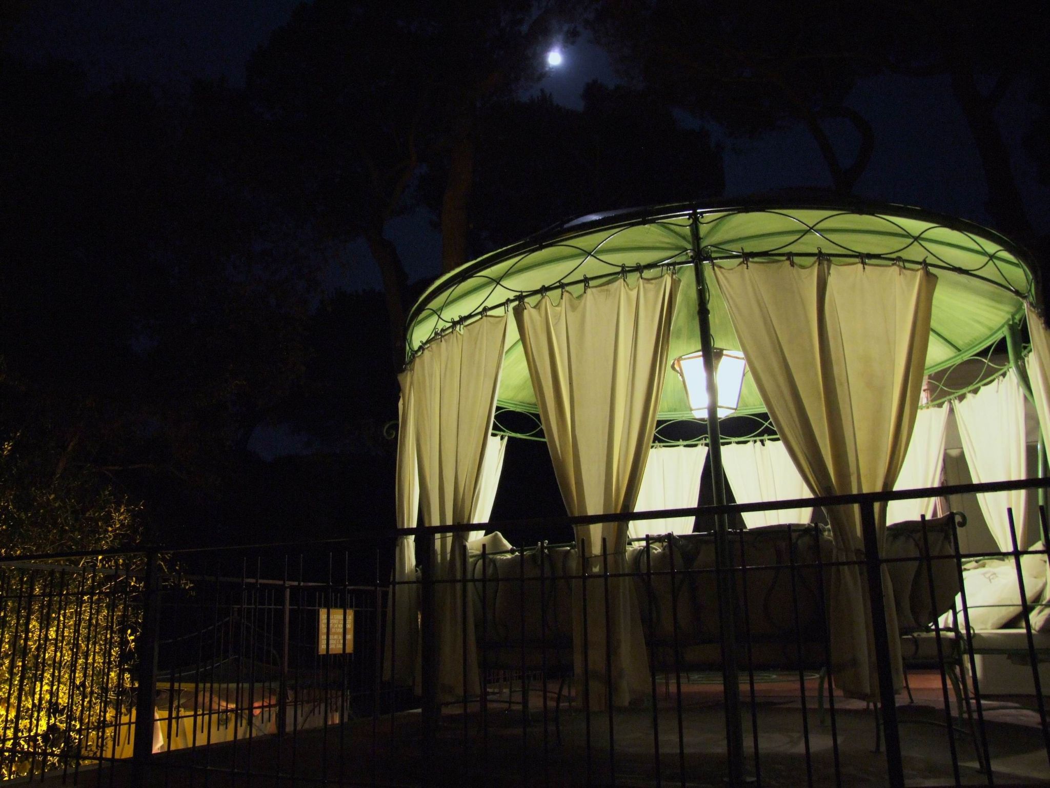 'Azalea' mit Terrasse-Outside