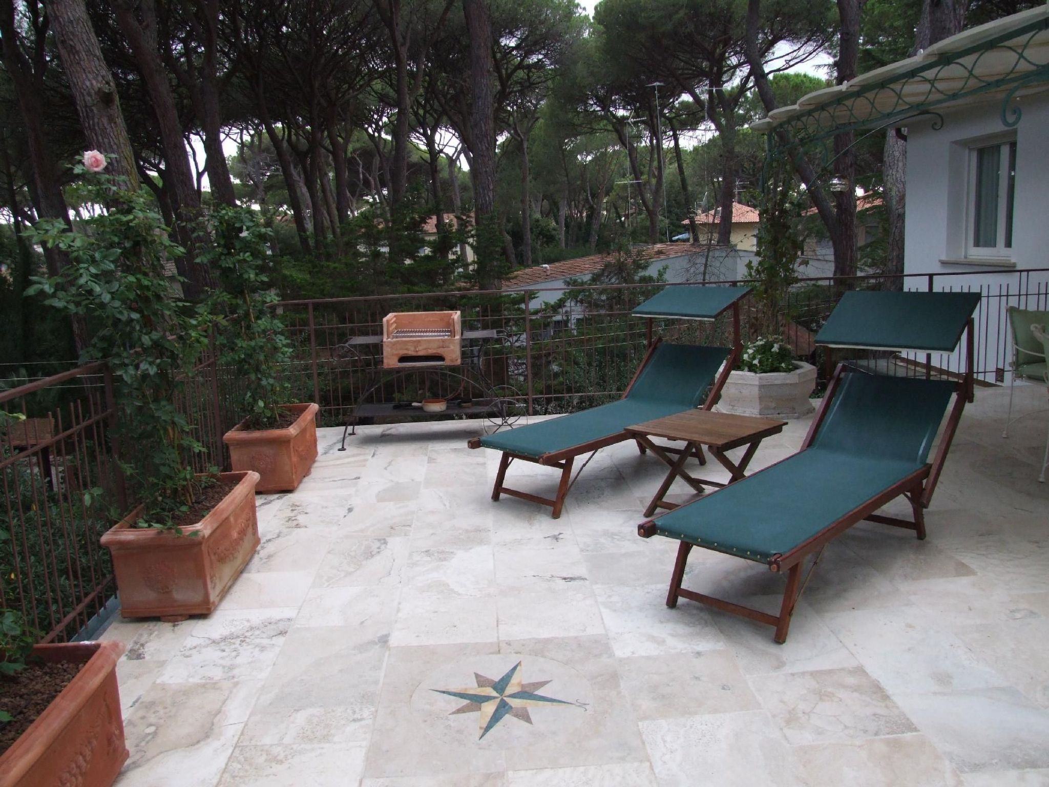 Iris' Wohnung mit Terrasse