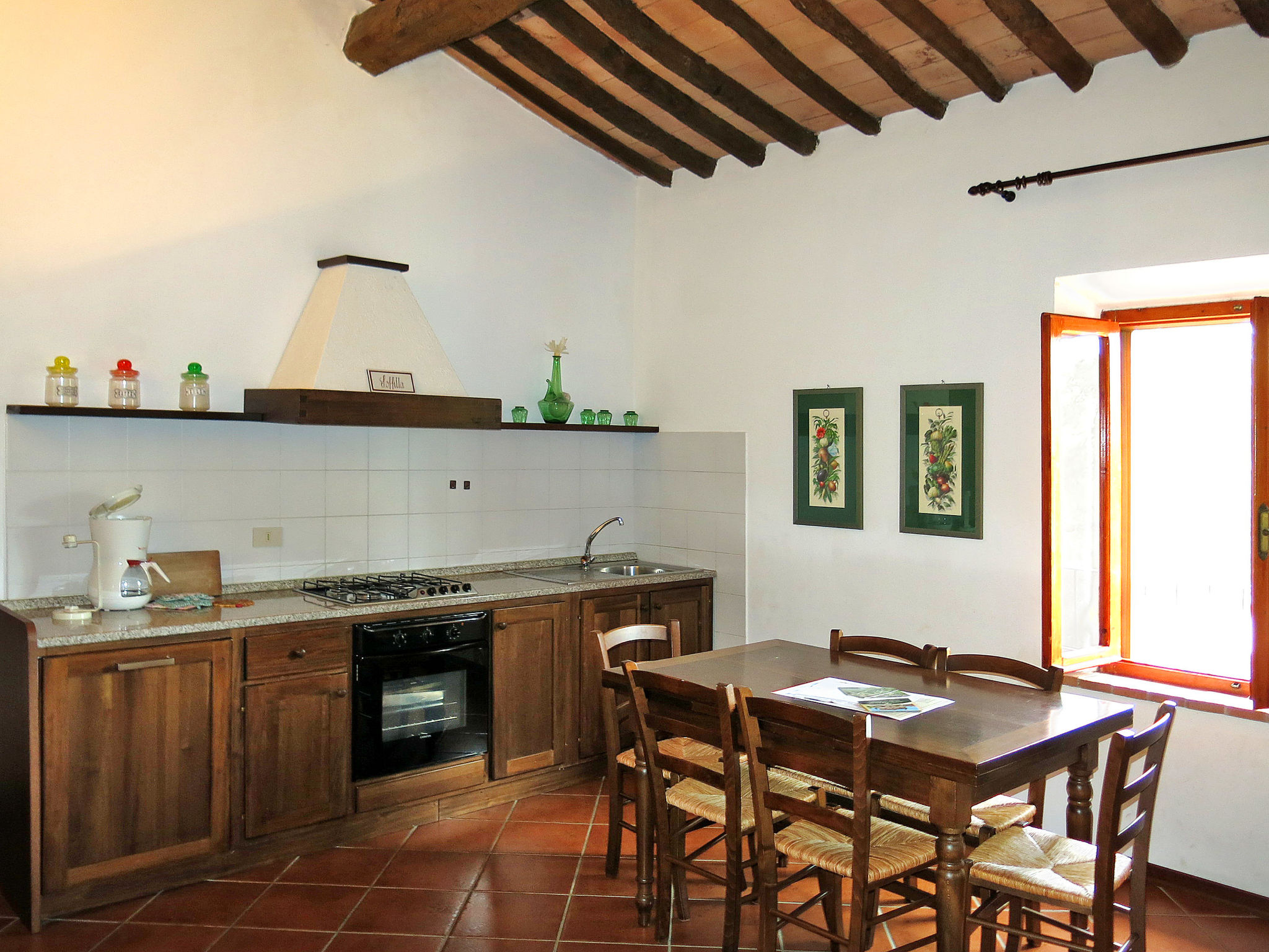 Kitchen / Dining Room