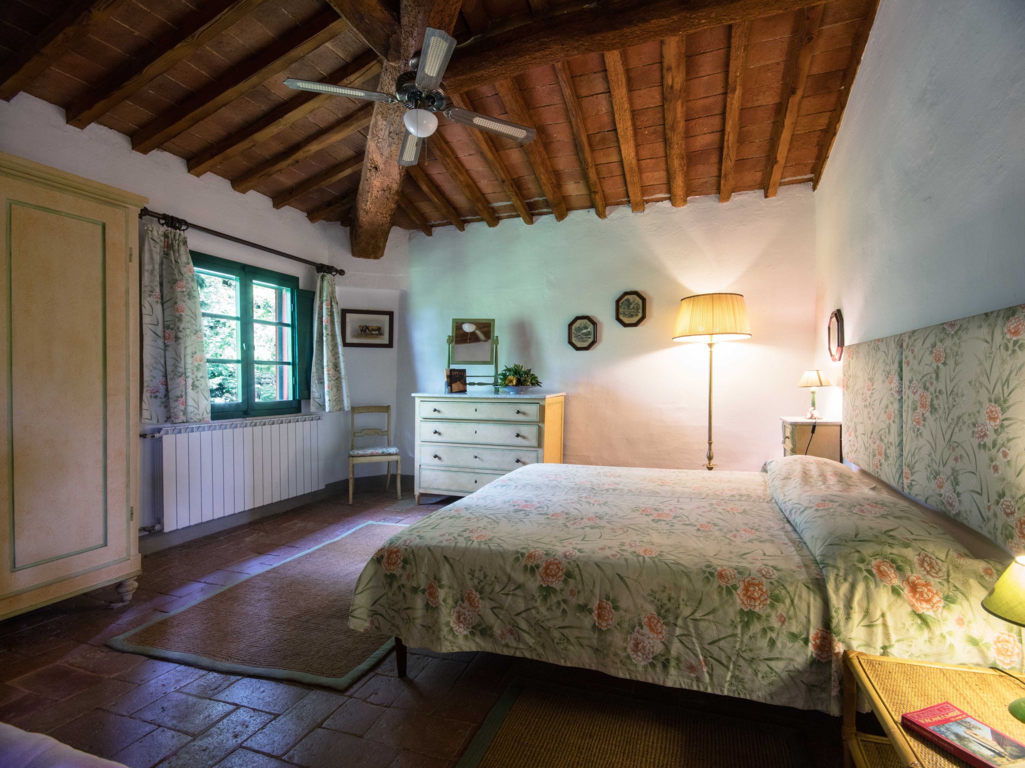 Rustikale Wohnung mit Swimmingpool in den Hügeln der Toskana-Binnen