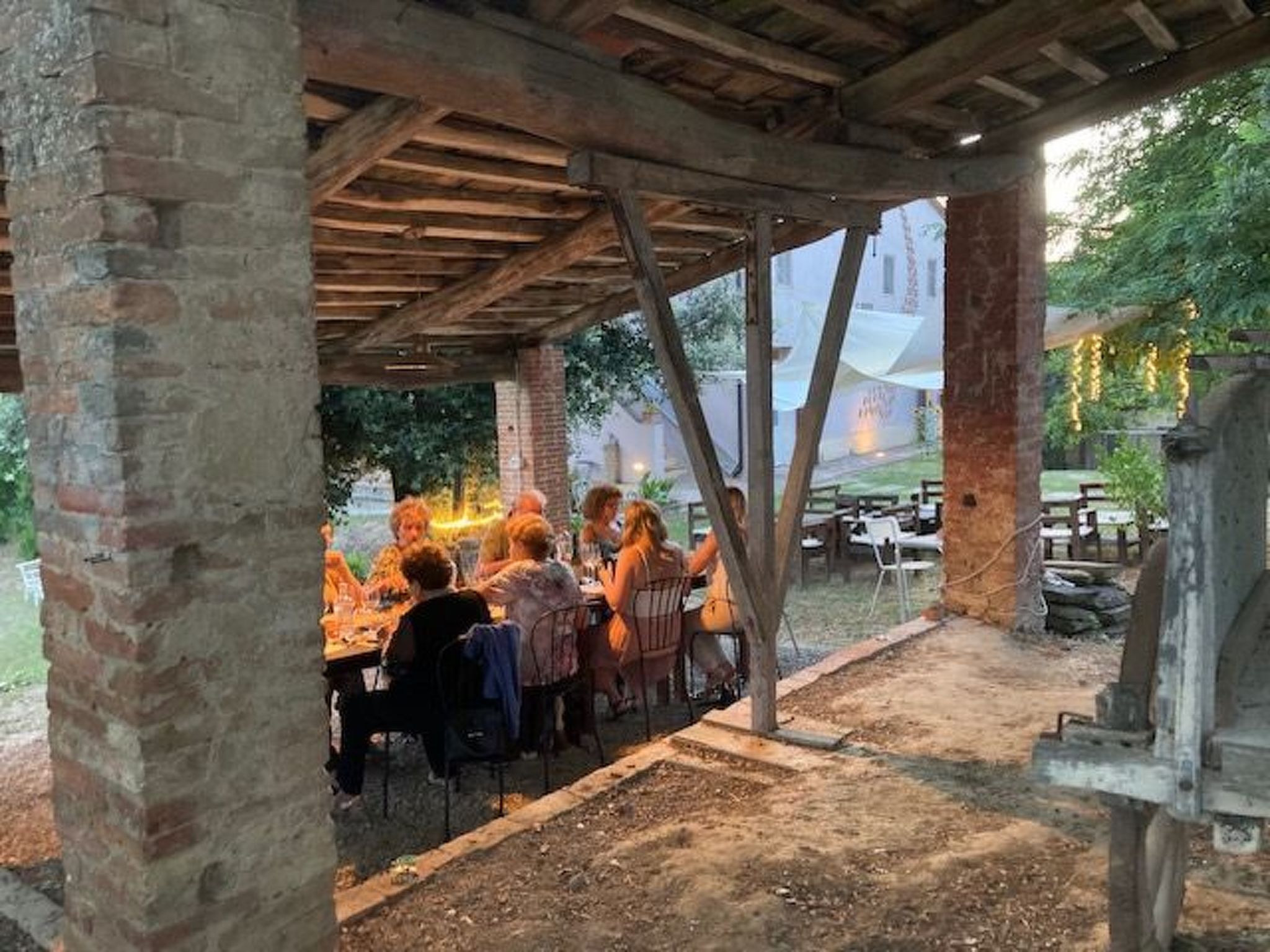 Rustikale Wohnung mit Swimmingpool in den Hügeln der Toskana-Binnen