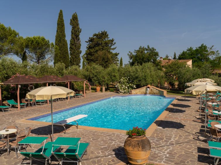 Search and Stay destination Montelopio, Toscana - Italy from AU$ 177. Viola