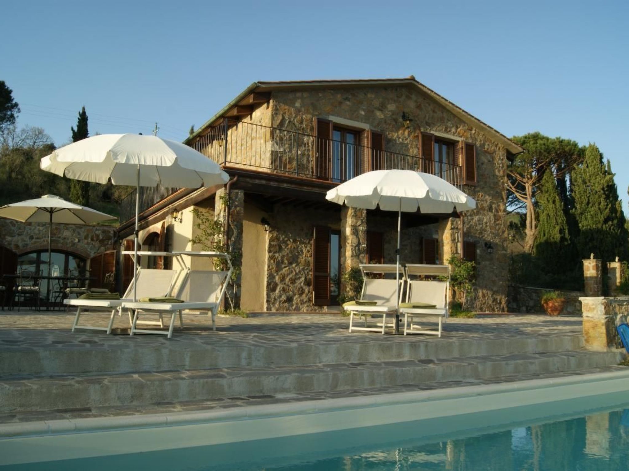 Private Naturstein-Villa in eigenem 2 ha Park mit Poolblick auf die Maremma - Image-tags.info
