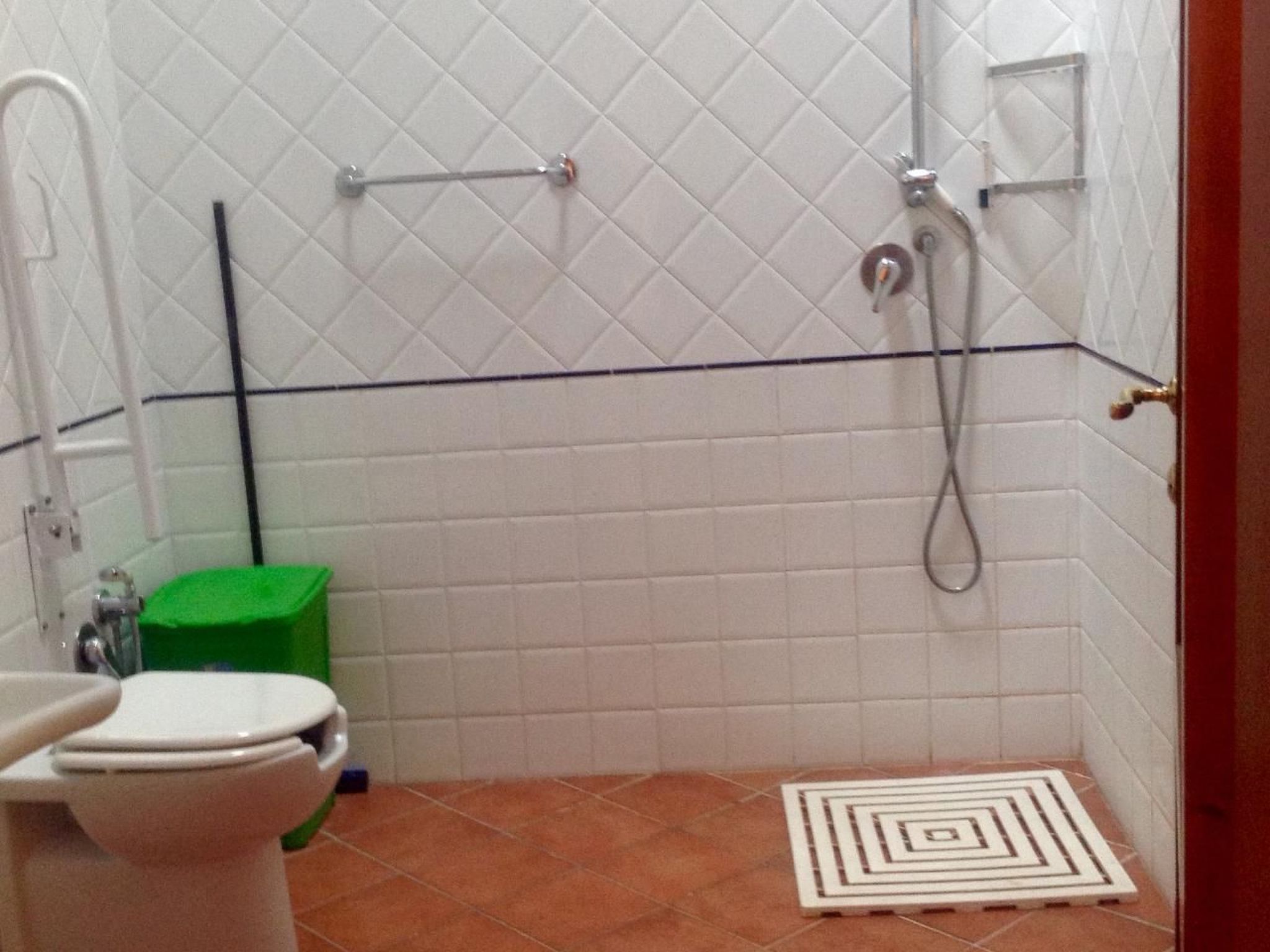 Behindertengerechtes Drei-Zimmer-Appartement, Typ E-Binnen