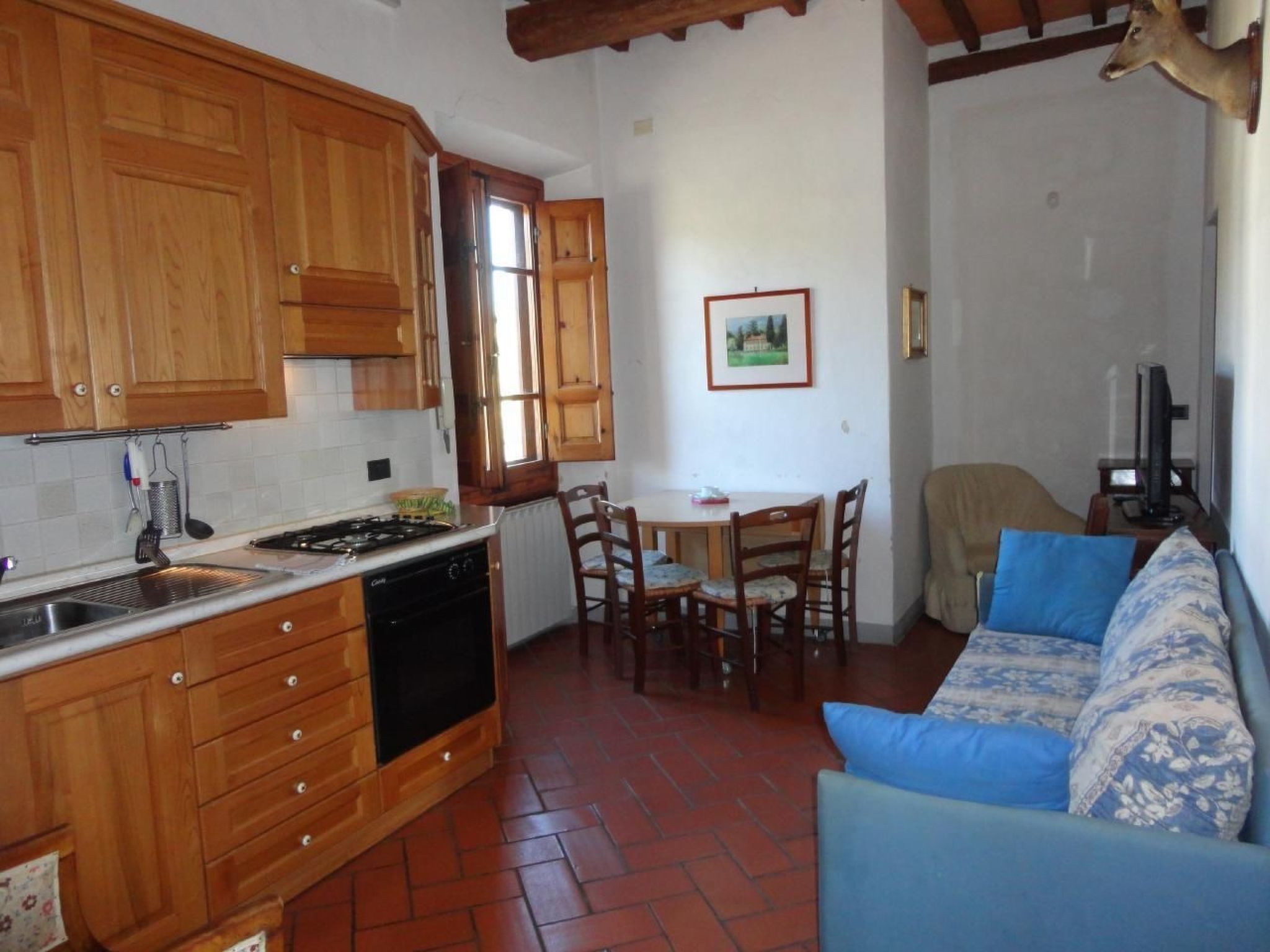 Drei-Zimmer-Wohnung in einem Bauernhaus im Zentrum der Toskana-Binnen