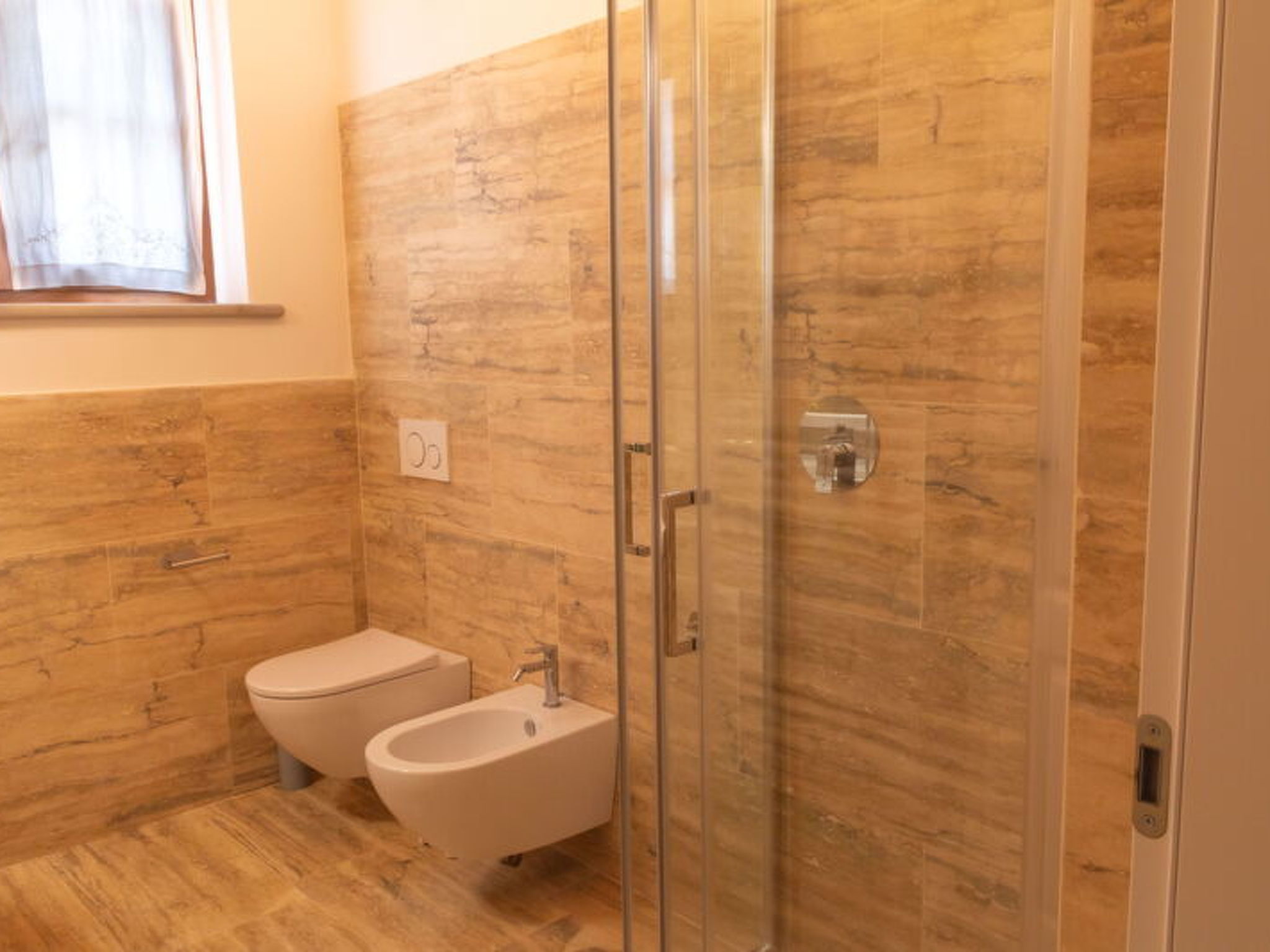 Marina's Lodge - Image-tags.info