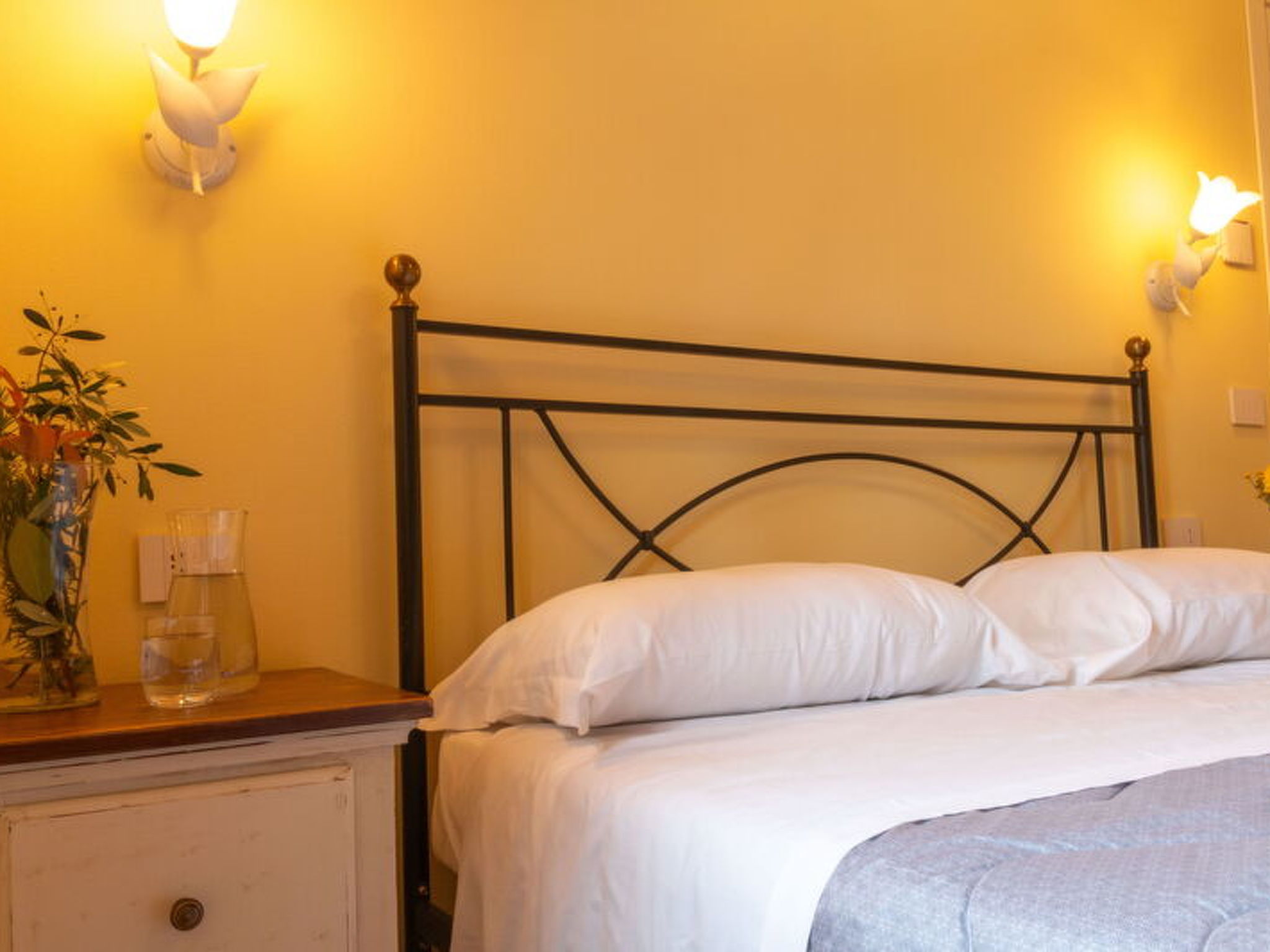 Marina's Lodge - Image-tags.info