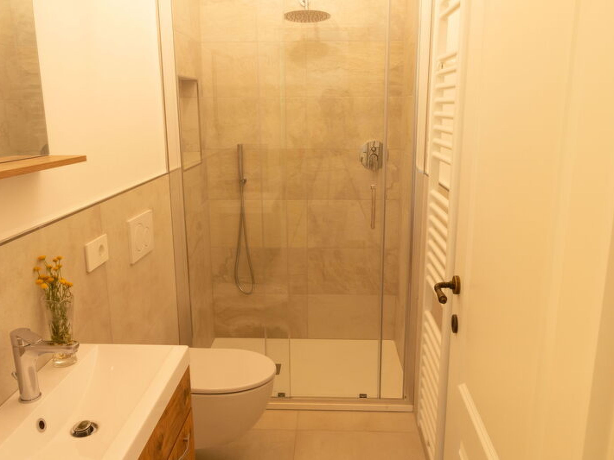 Marina's Lodge - Image-tags.info