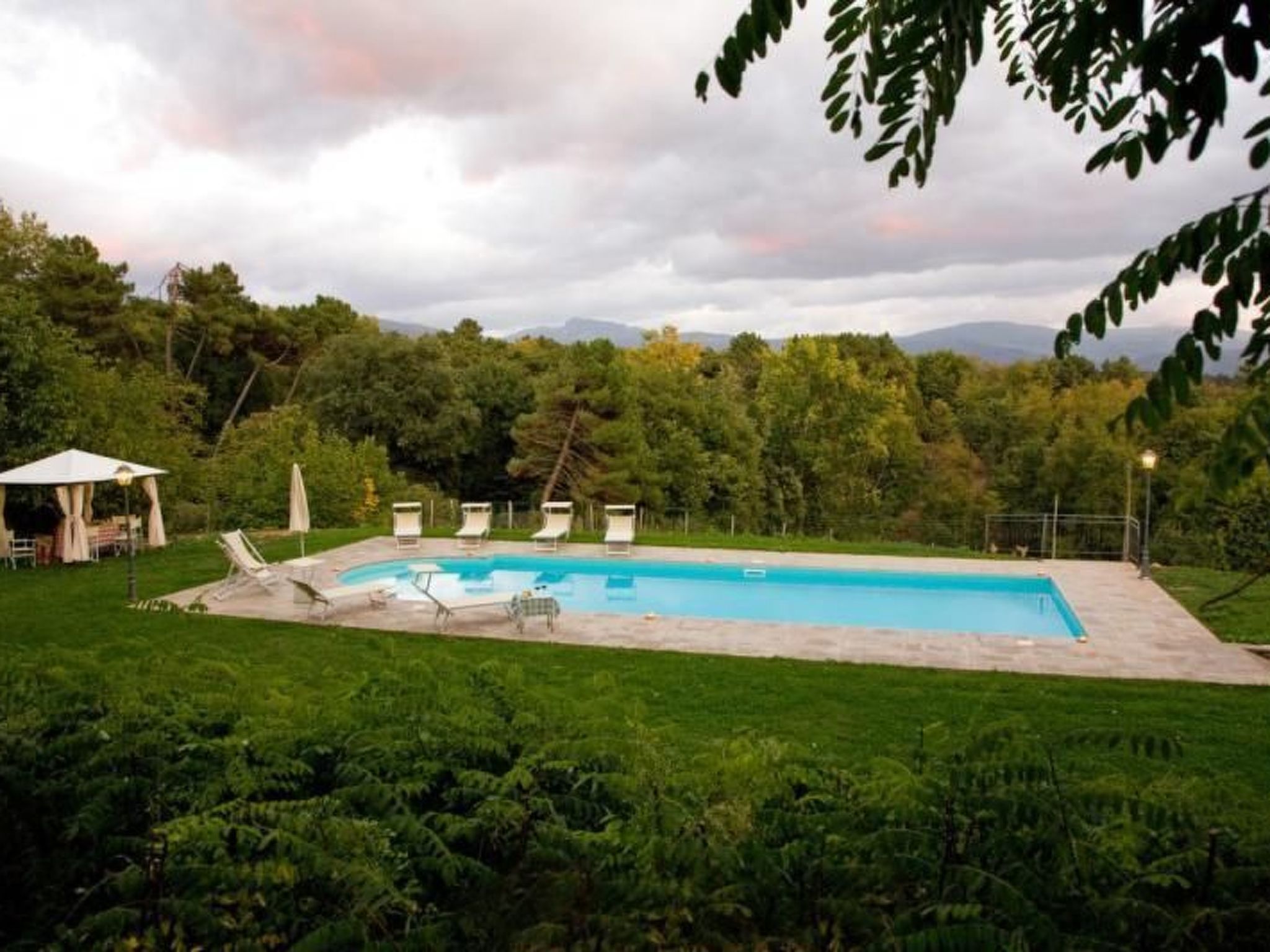 Villa Liz' Anwesen mit privatem Pool-Binnen