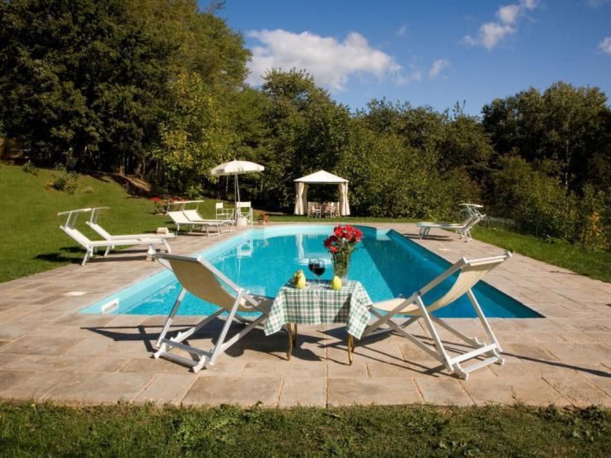 Villa Liz' Anwesen mit privatem Pool-Binnen