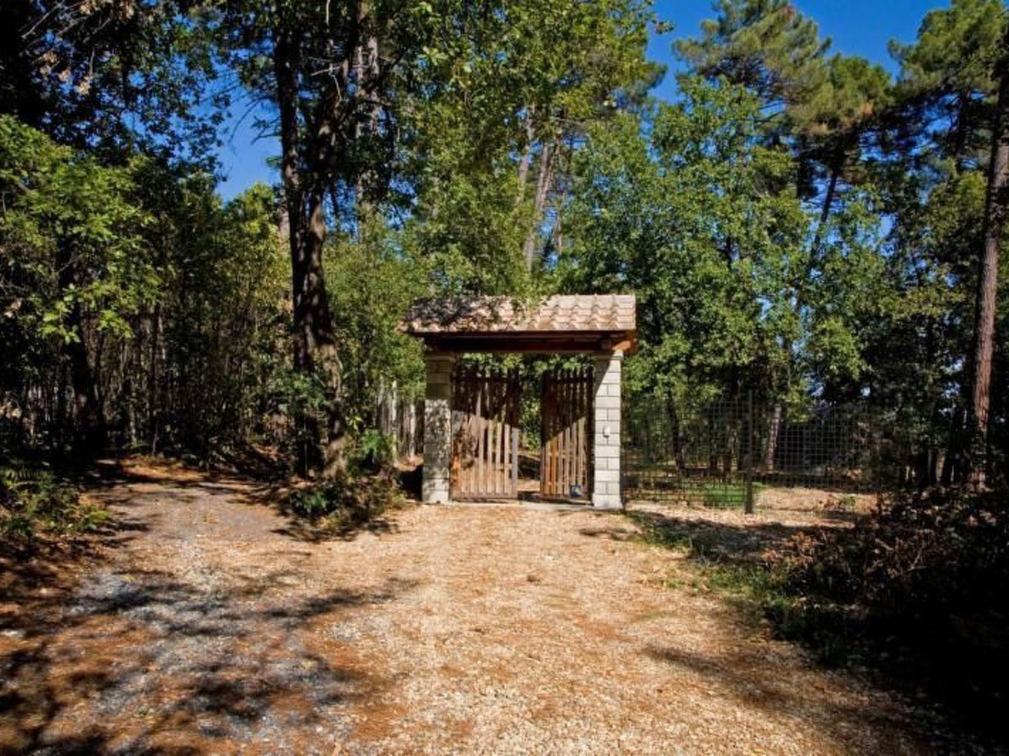 Villa Liz' Anwesen mit privatem Pool-Binnen