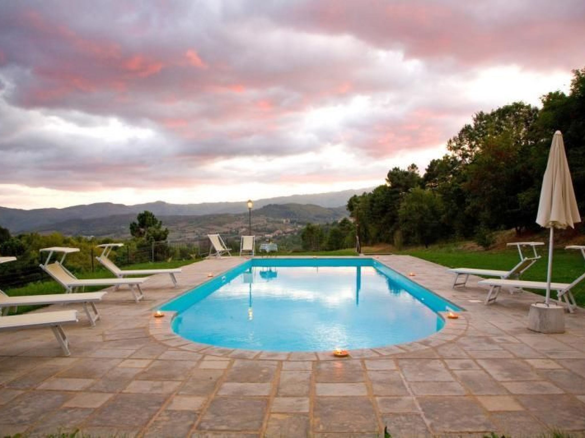 Villa Liz' Anwesen mit privatem Pool-Dedans