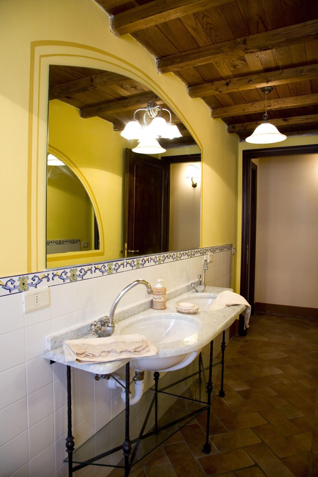 Villa Miby' Anwesen-Binnen