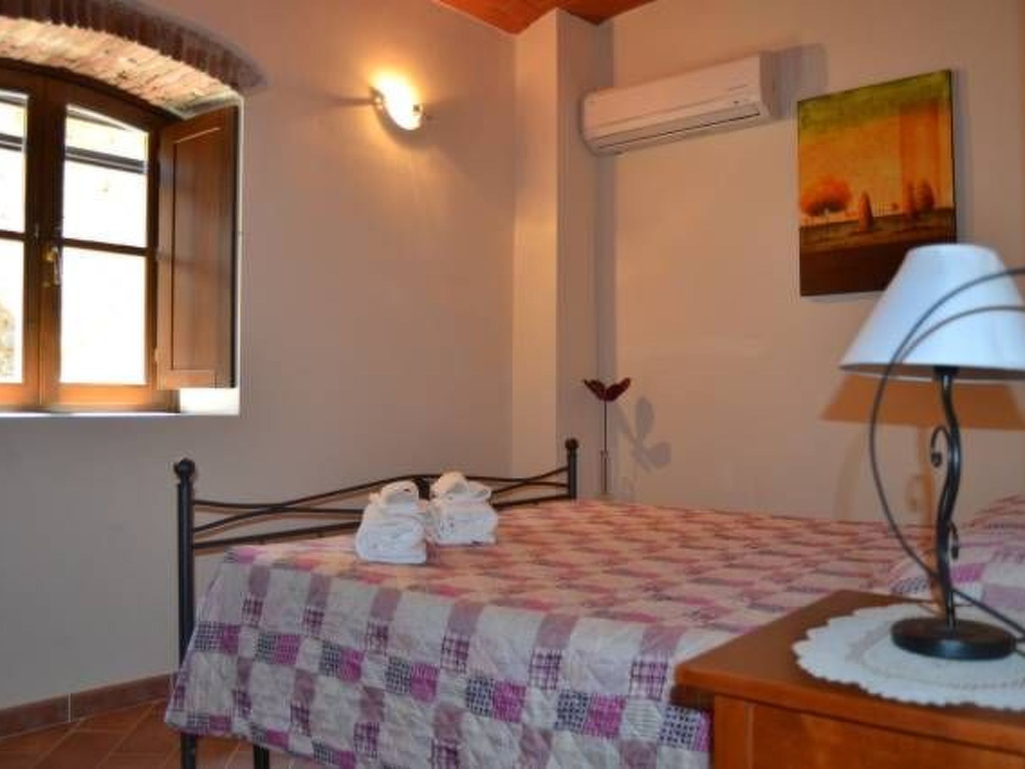 Luxus-Drei-Zimmer-Wohnung mit privatem Garten-Dedans