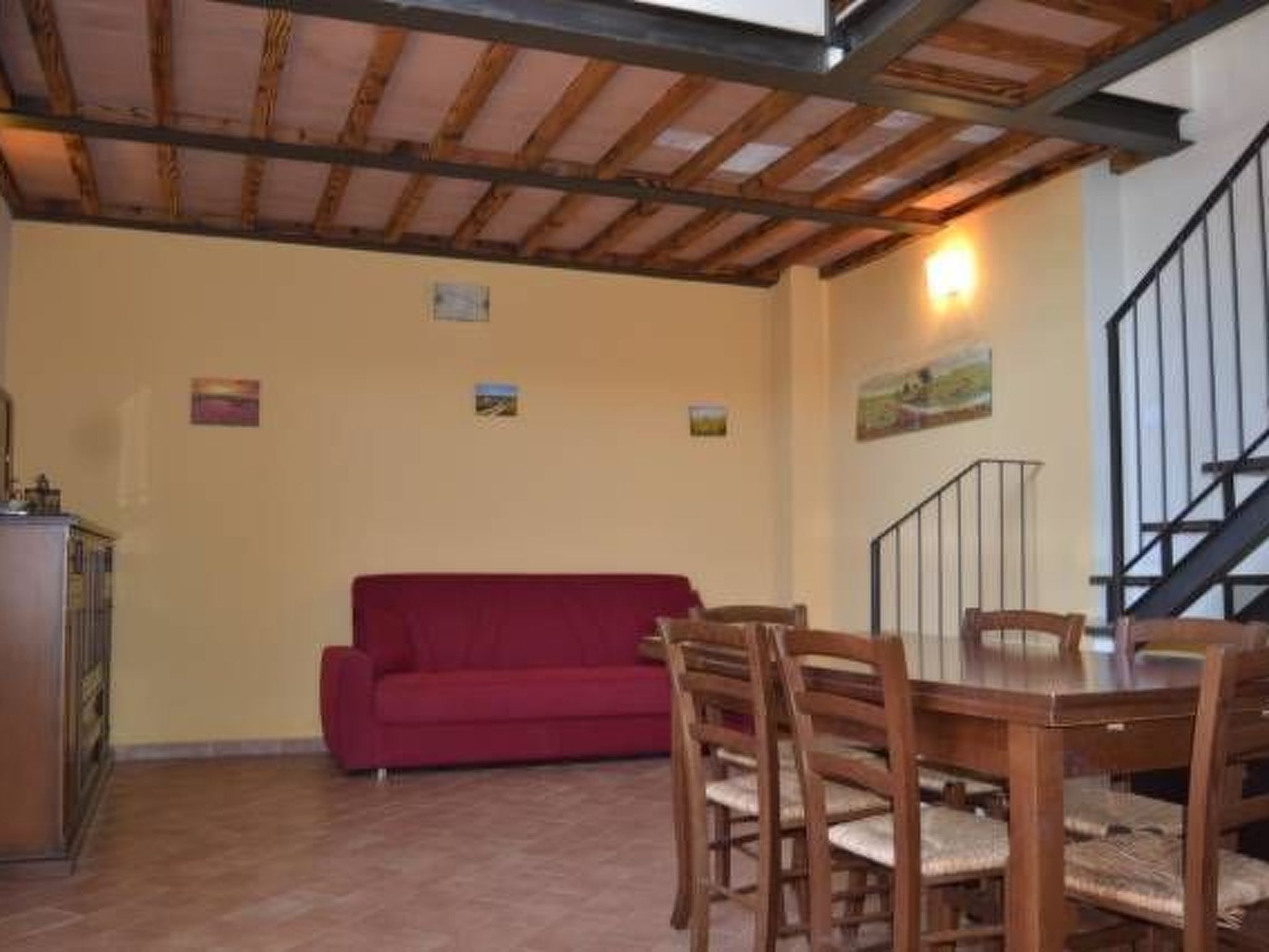 Luxus-Drei-Zimmer-Wohnung mit privatem Garten-Dedans