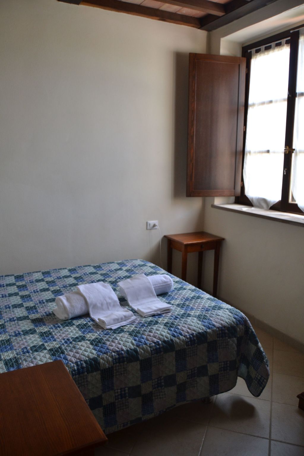 Zwei-Zimmer-Wohnung mit Garten-Dedans