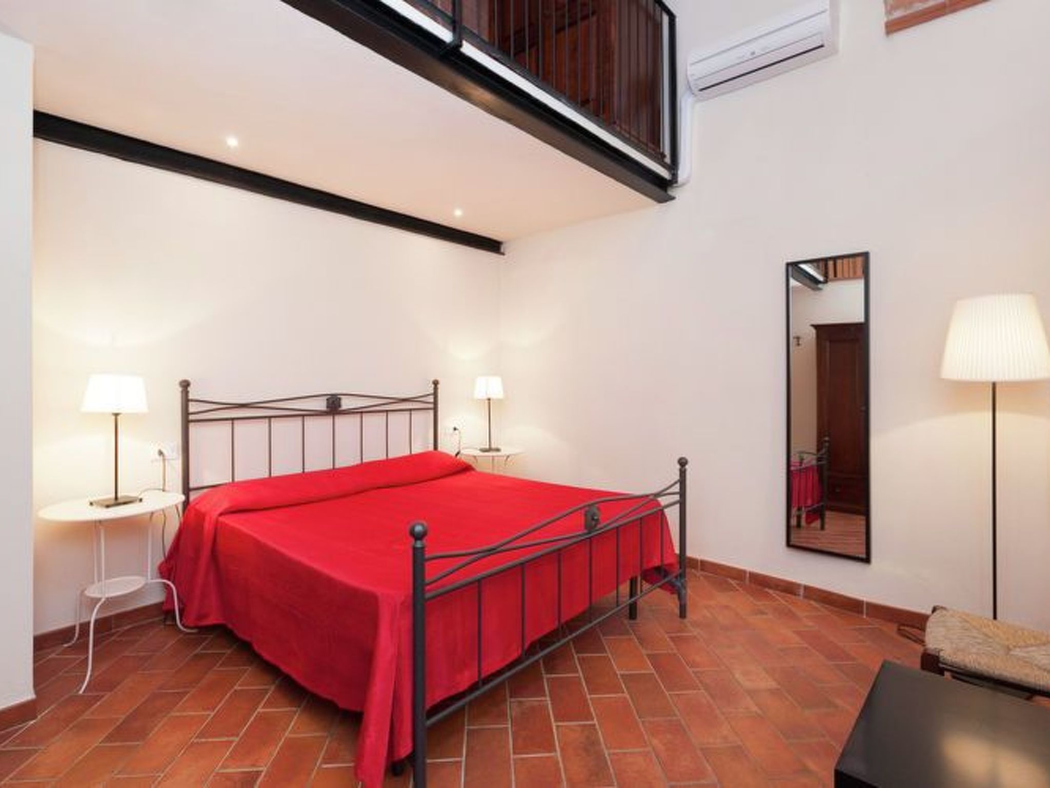 Apartment mit offenem Schlafboden und Garten-Dedans