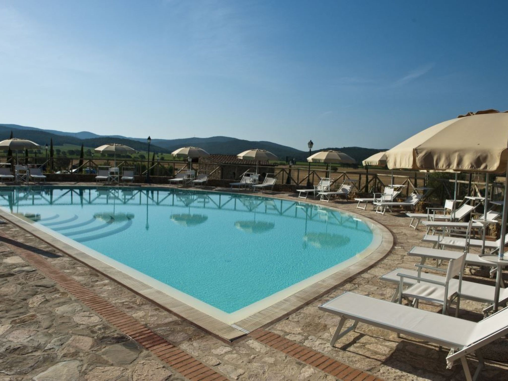 Apartment mit offenem Schlafboden und Garten-Dedans