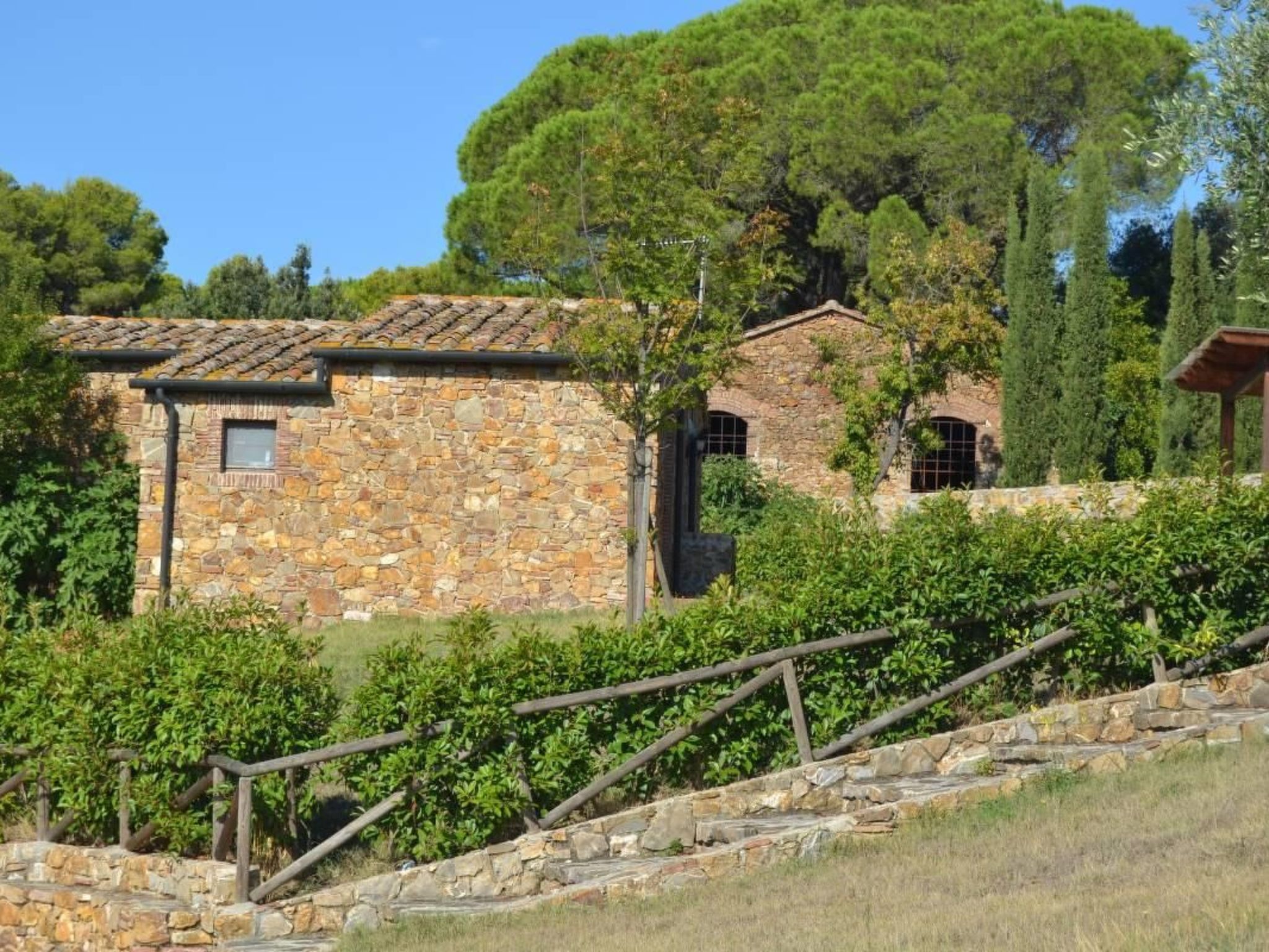 Mit Garten, Grill und Terrasse-Dedans