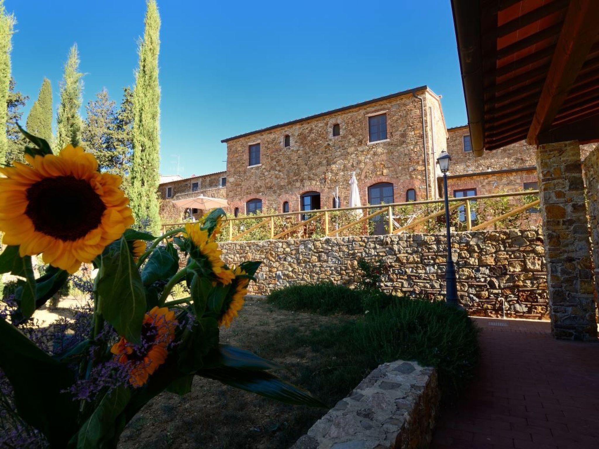 Mit Garten, Grill und Terrasse-Dedans